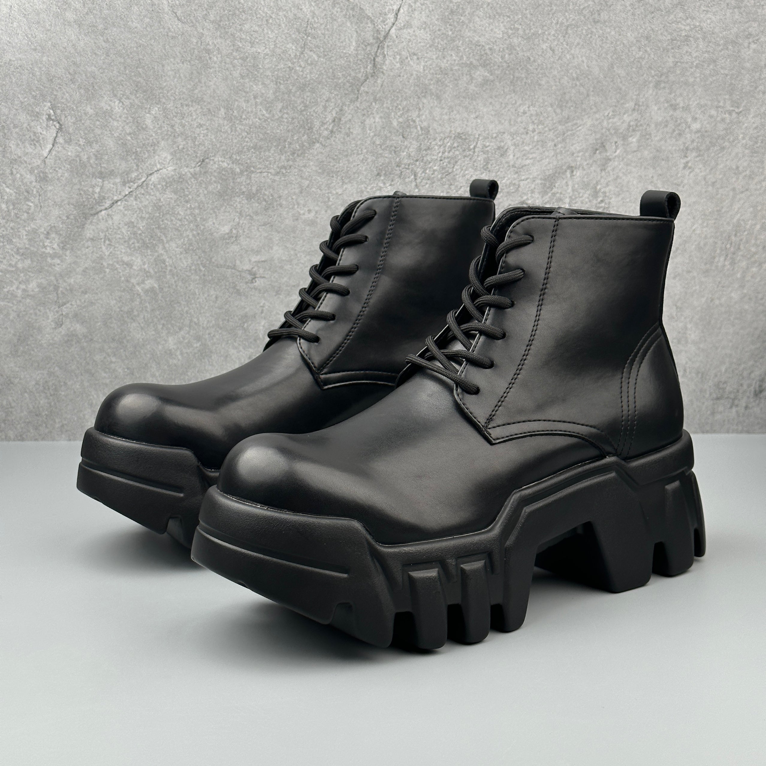 Hybriss EuroRise – Short‑Tube Microfiber Leather Martin Boots