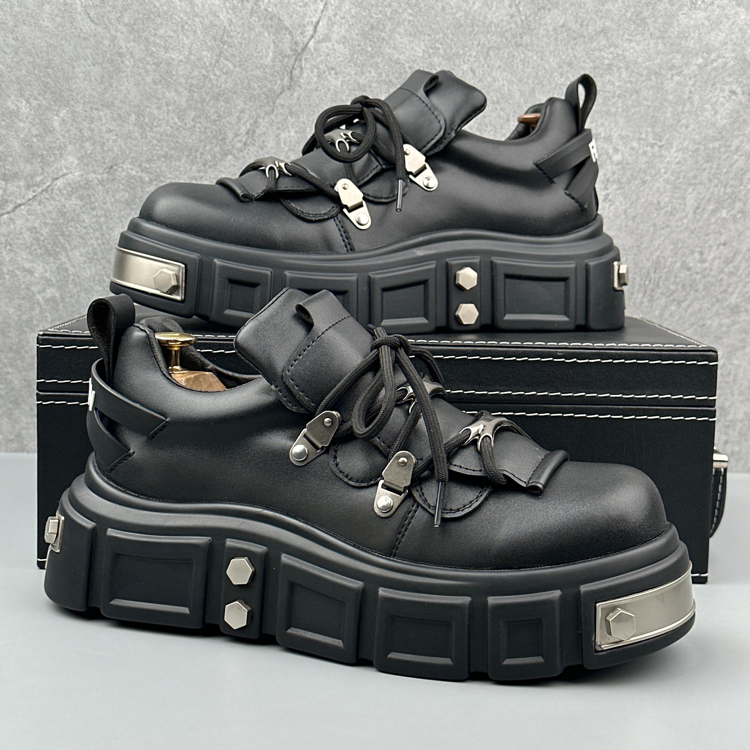 Hybriss Vnnsijie Rebellion Black– Punk Casual Shoes