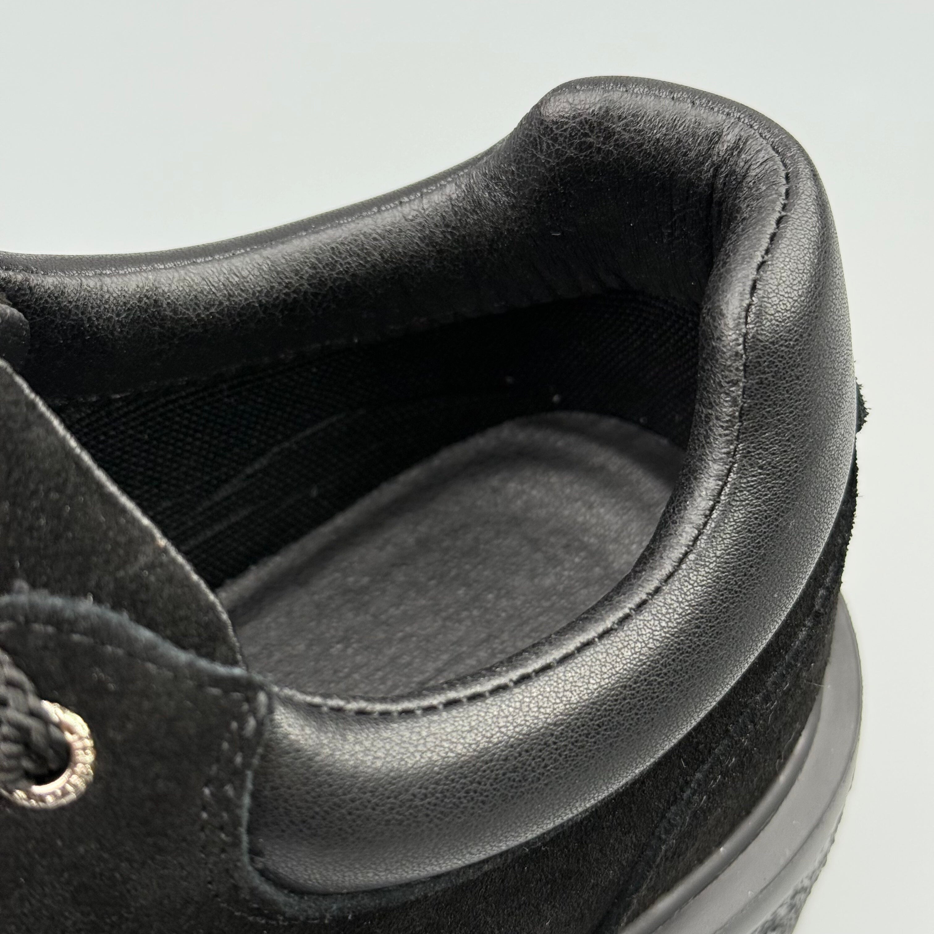 Hybriss NubuckMartin Black– Short‑Tube Nubuck Leather Martin Boots