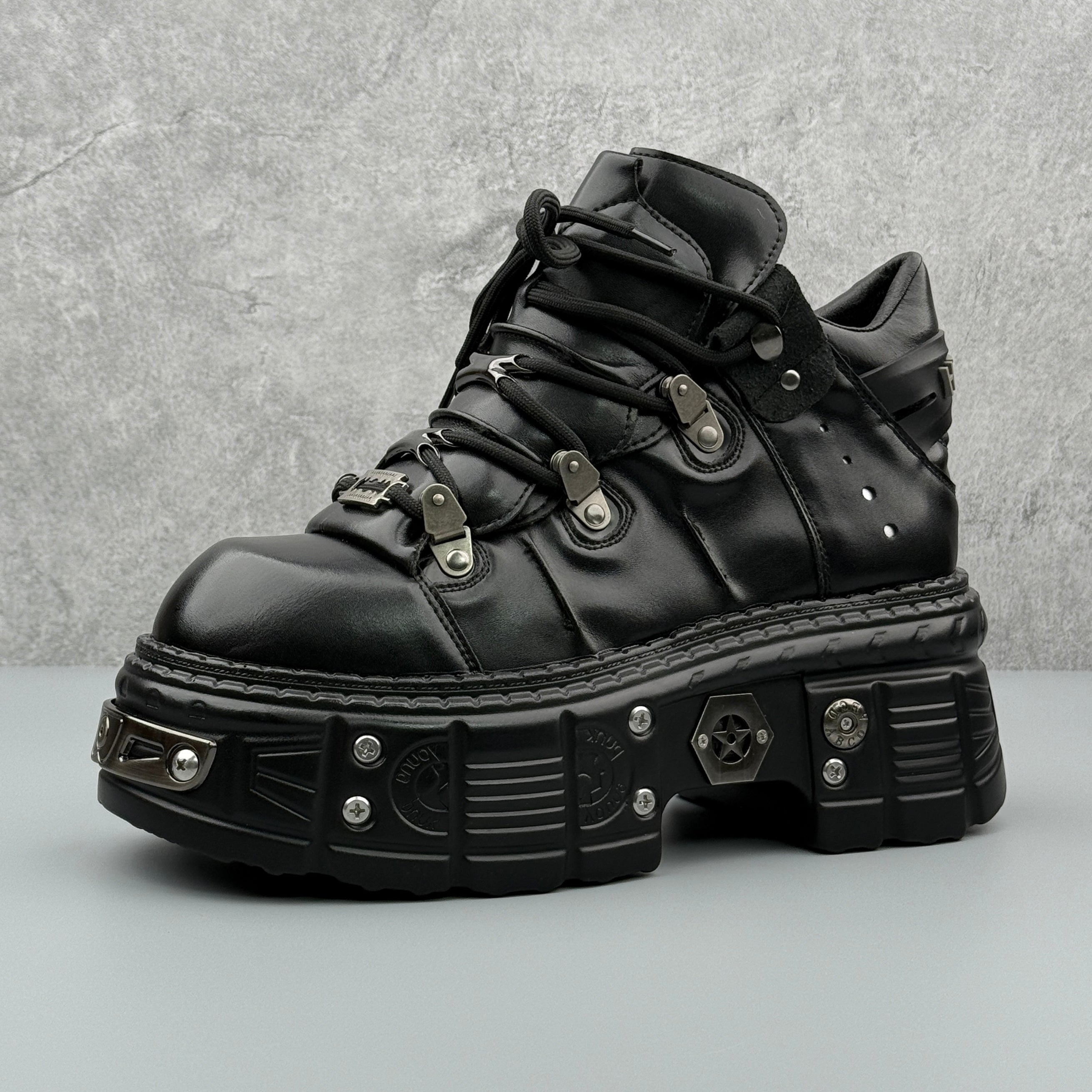 Hybriss Riot– Punk Martin Boots