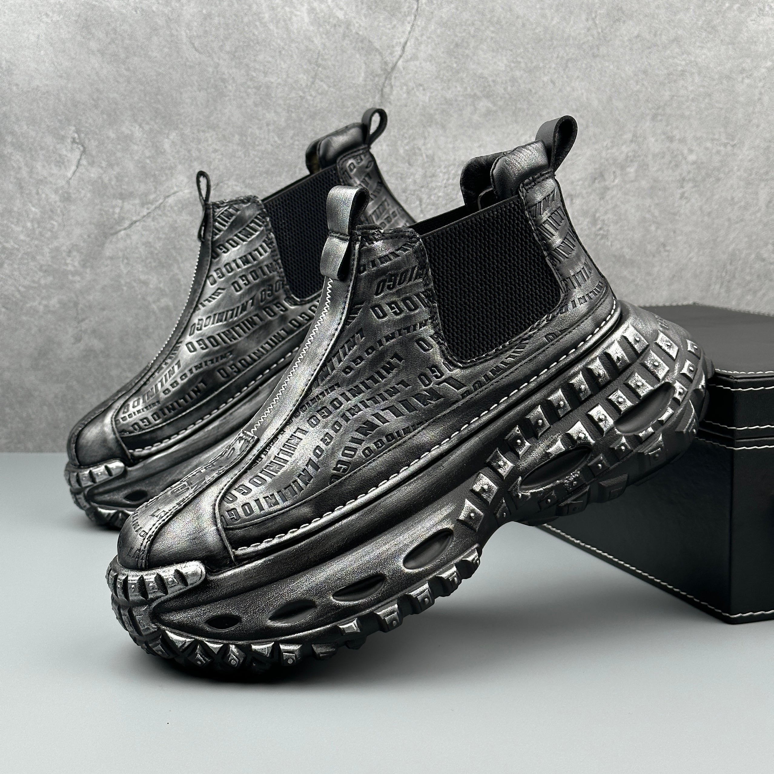 Hybriss Volt – Retro High-Top Cargo Boots