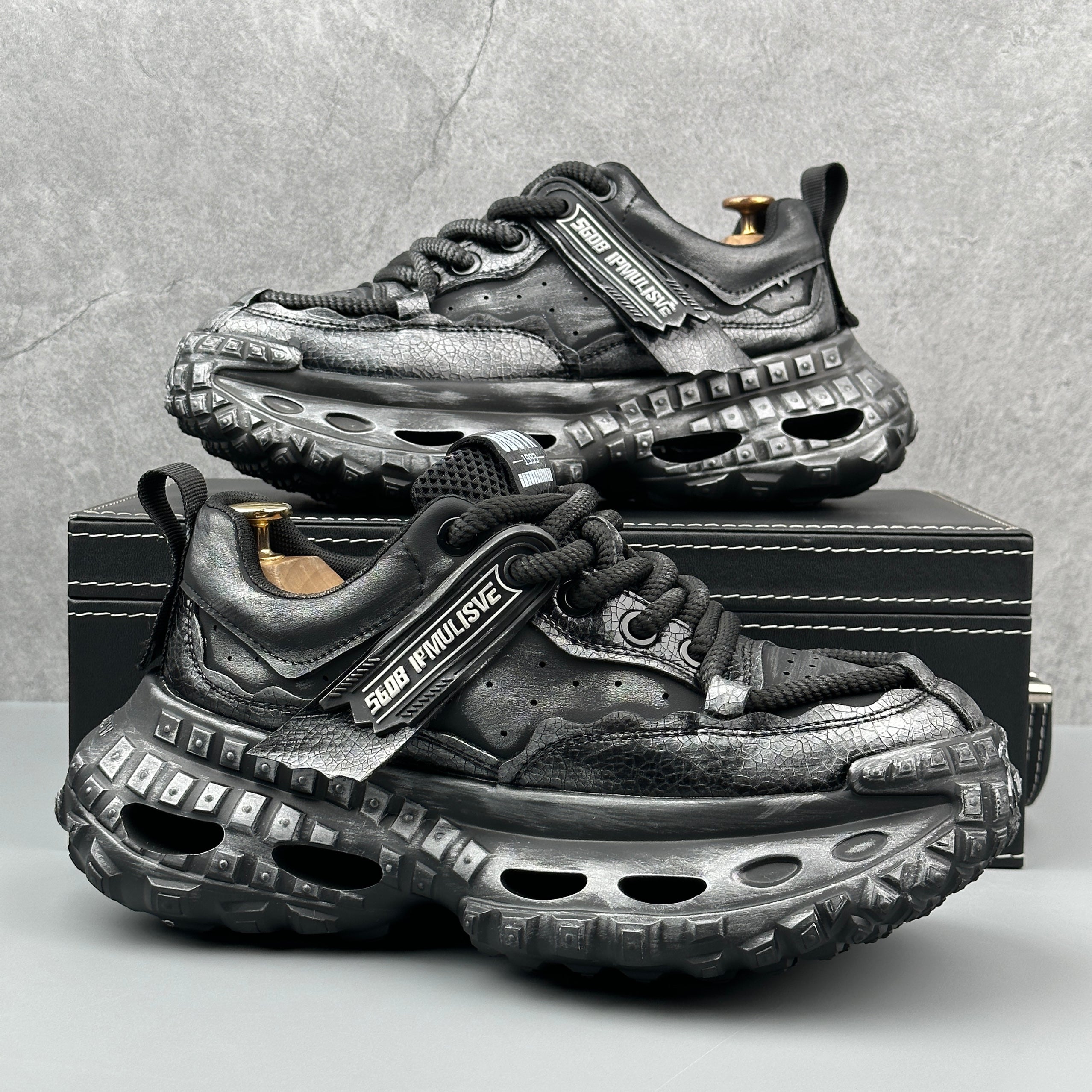 Hybriss RetroRise Black– Youth Retro Dad Shoes