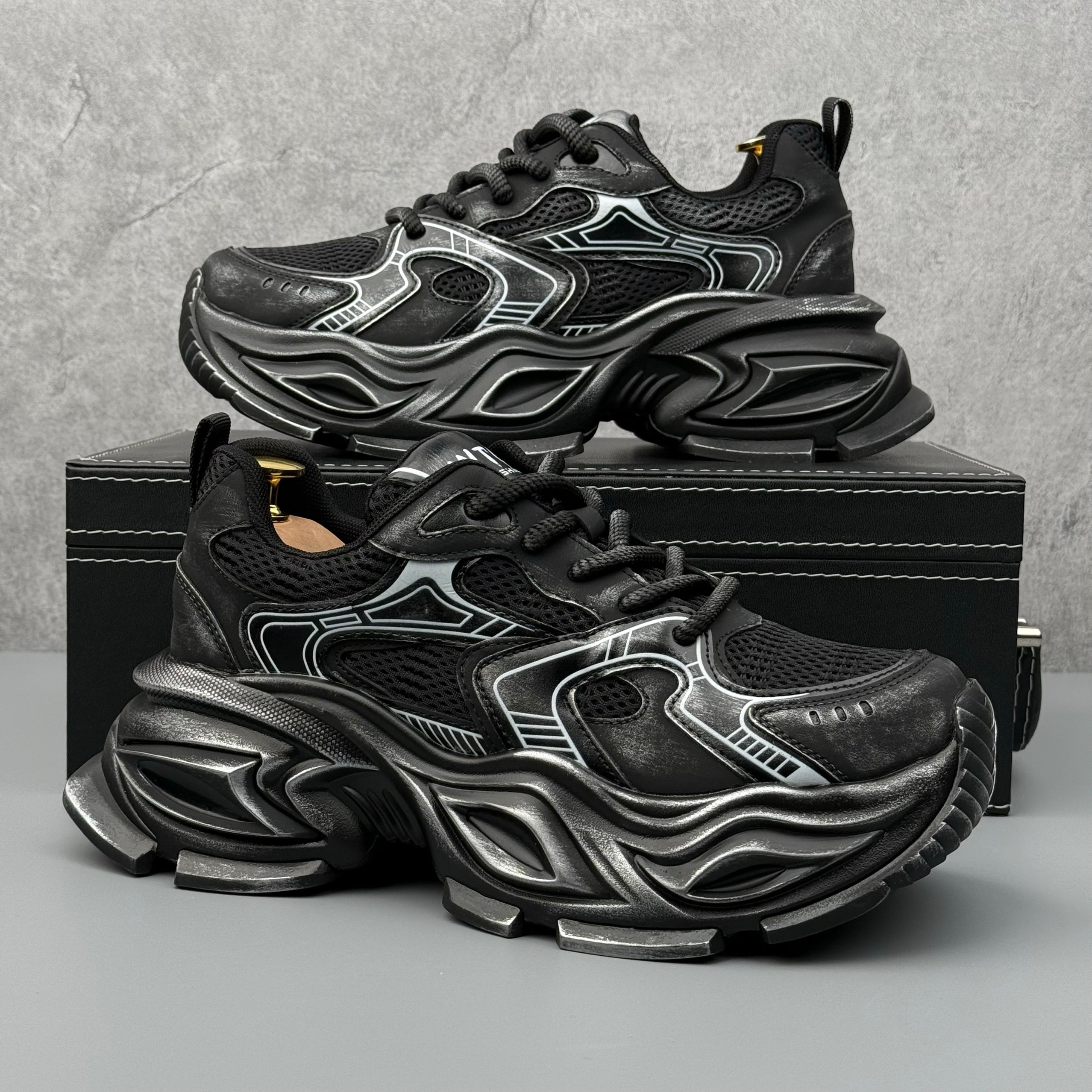 Hybriss UCOC PlainRise Black– Youth Casual Dad Shoes