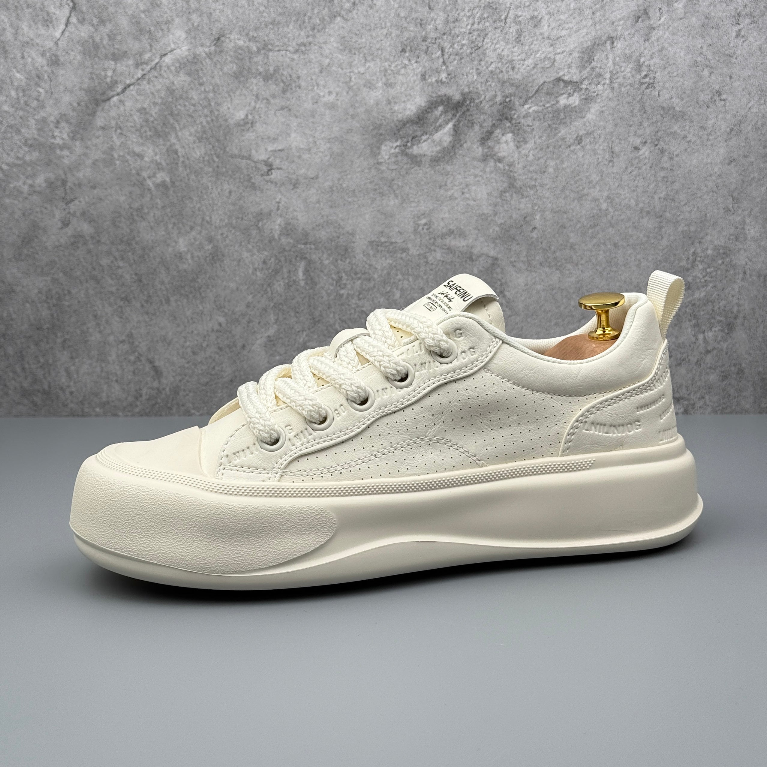 Hybriss StitchLine Beige– Stoff & Mikrofaserleder White Shoes
