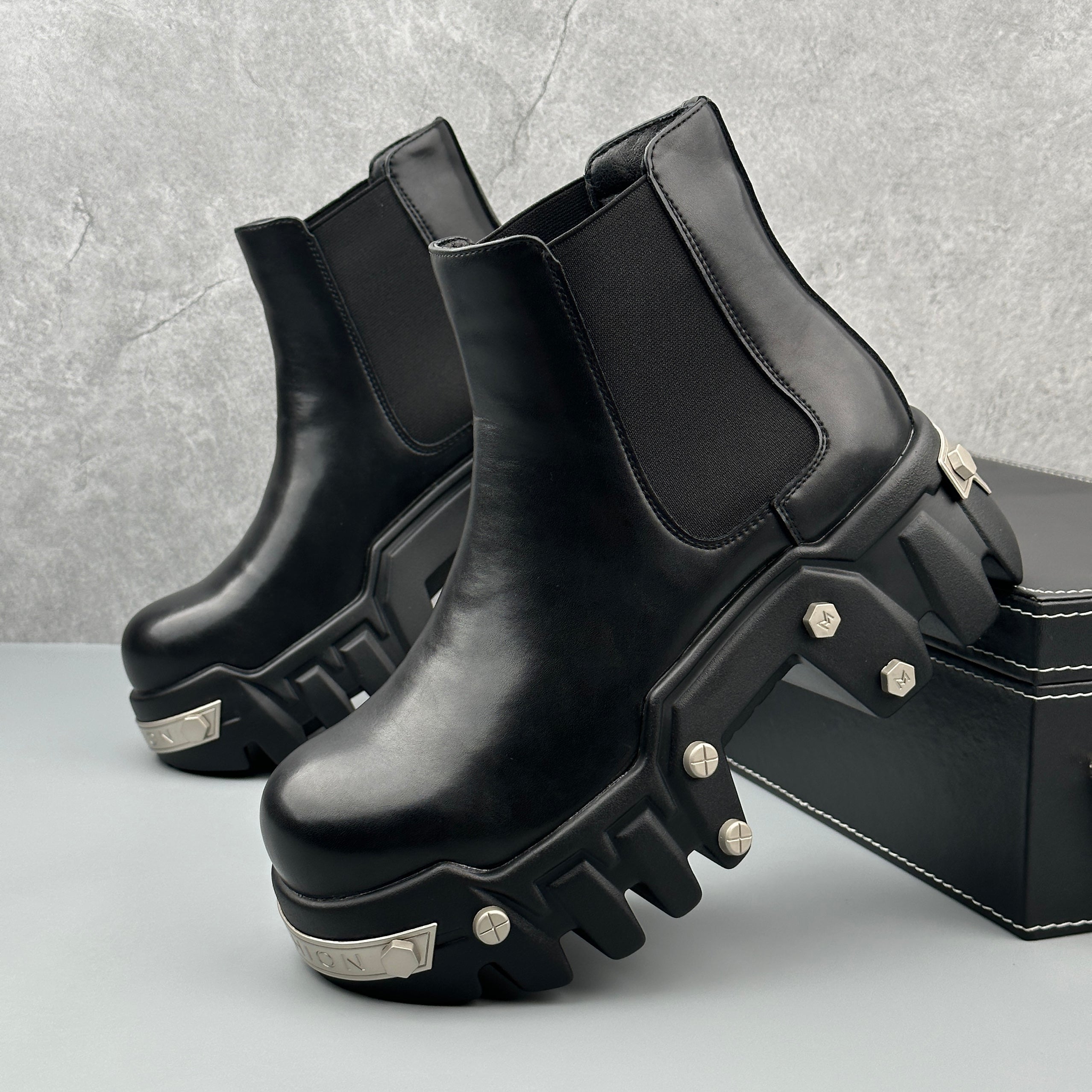 Hybriss Havoc– Punk Chelsea Boots
