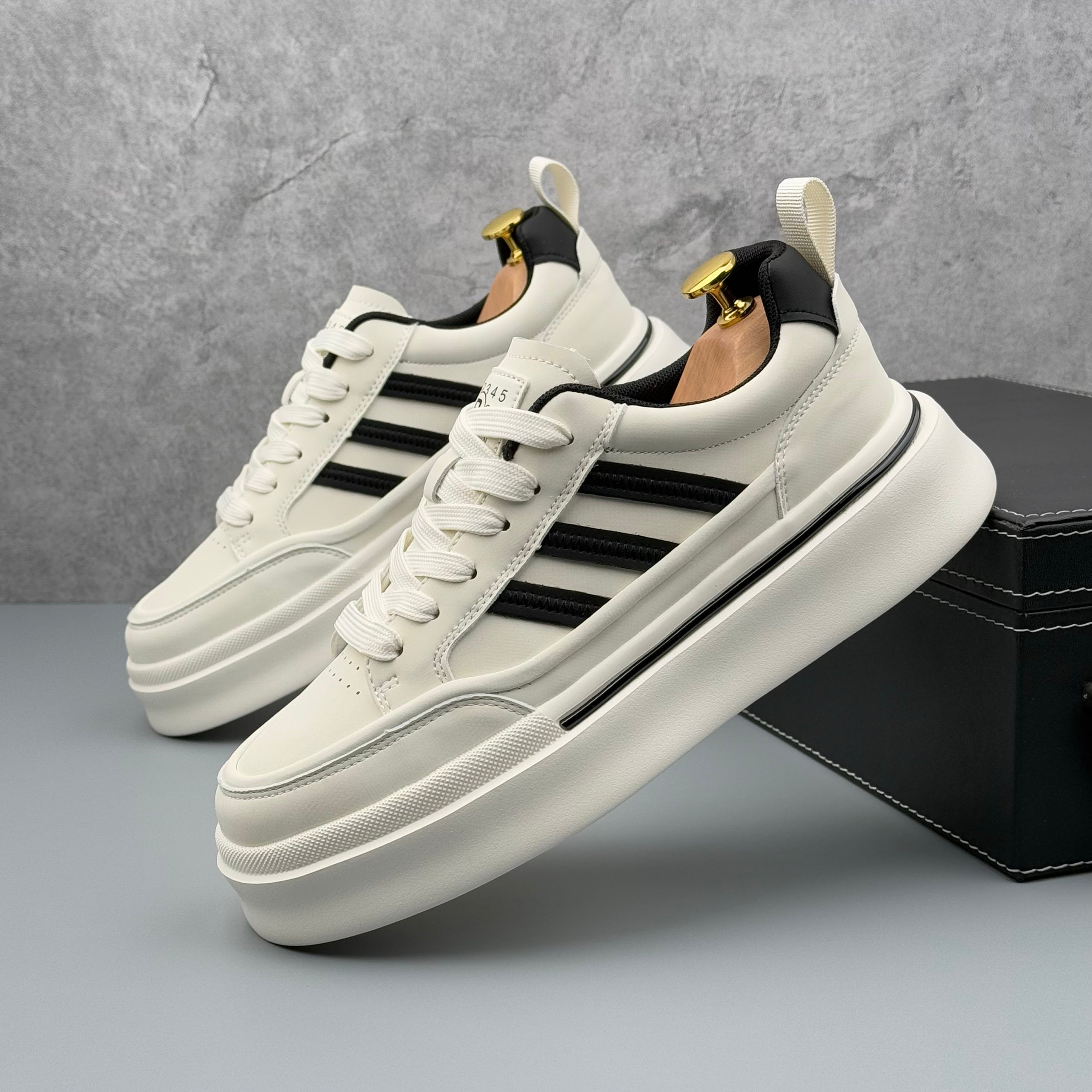 Hybriss BeigeCore Black– Stoff & PU Sneakers