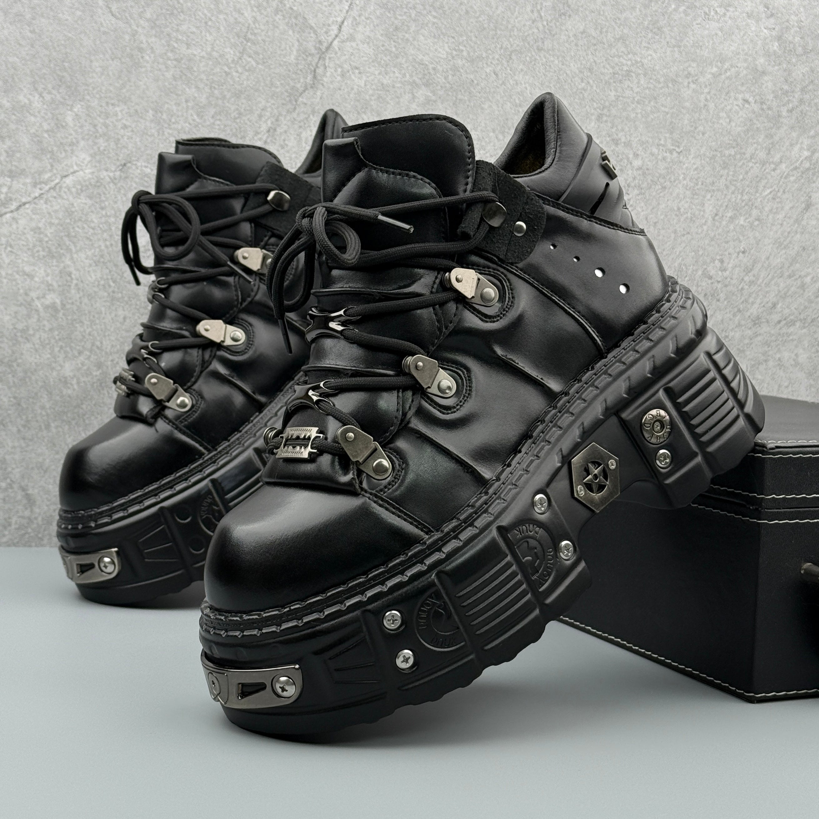Hybriss Riot– Punk Martin Boots