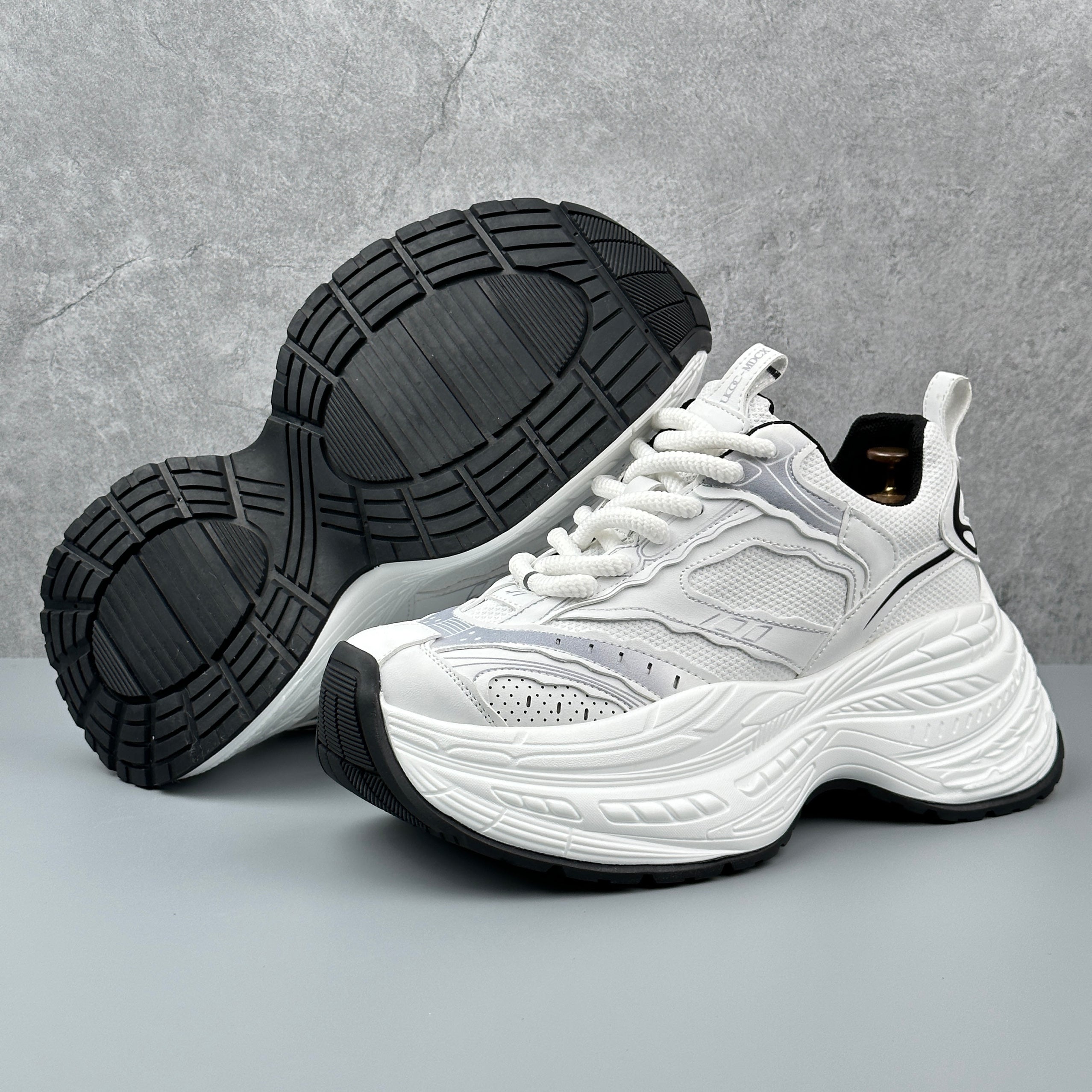 Hybriss ElevateMesh White– Youth Dad Shoes