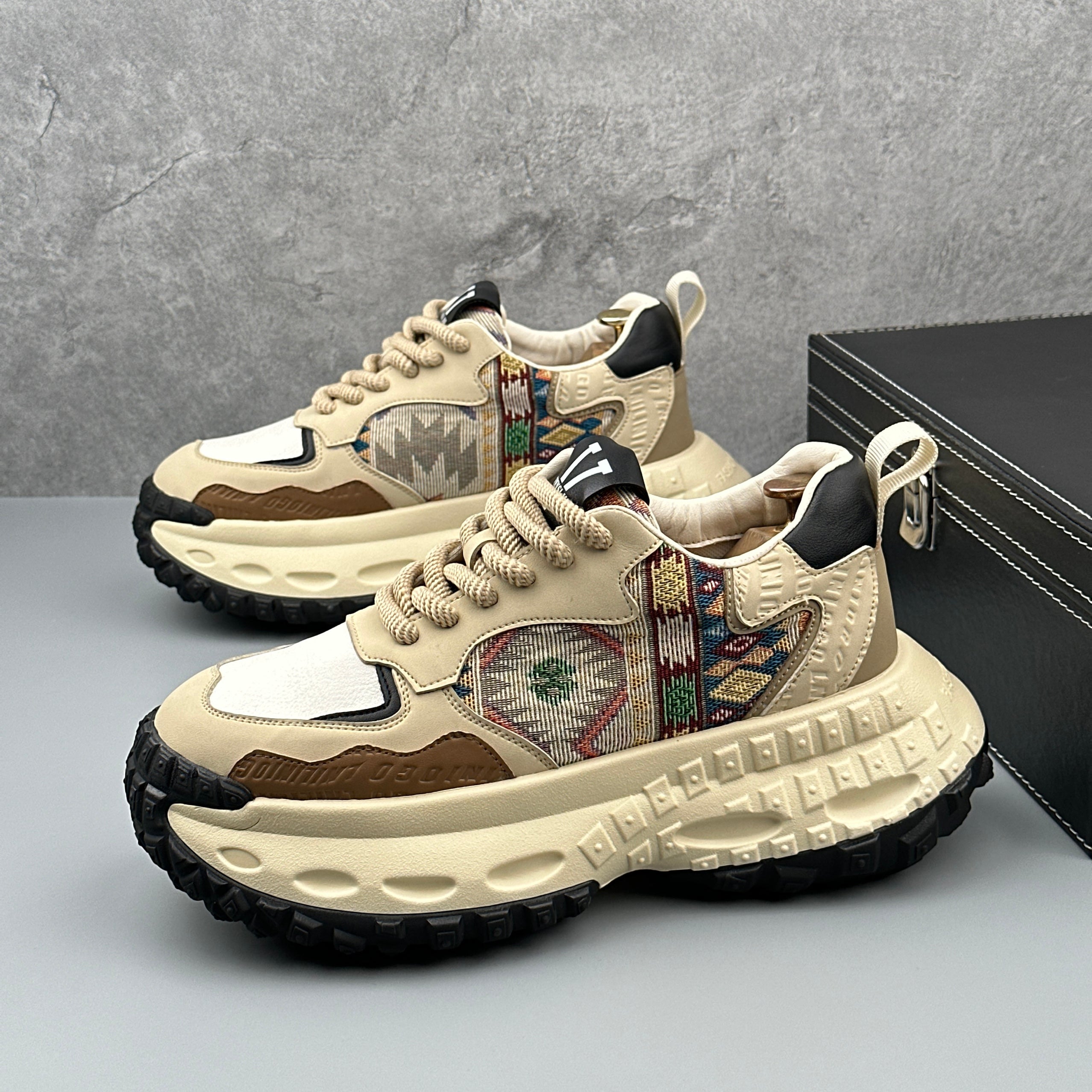 Hybriss EmbroRise Beige– Youth Dad Shoes