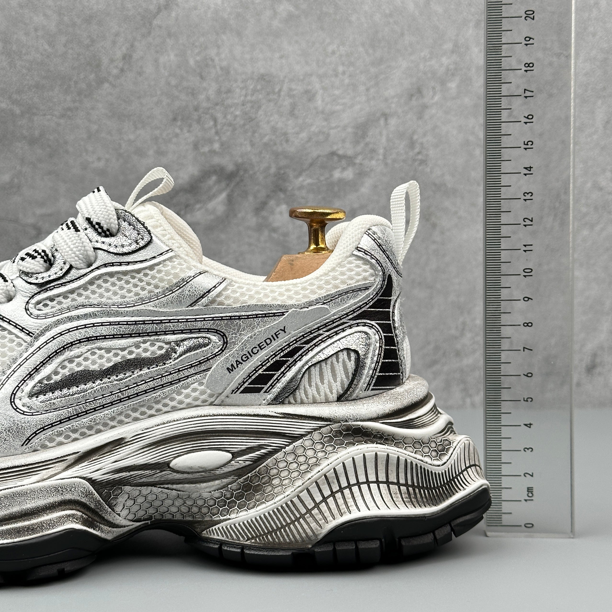 Hybriss Cabuncci RetroFit– Retro Dad Shoes