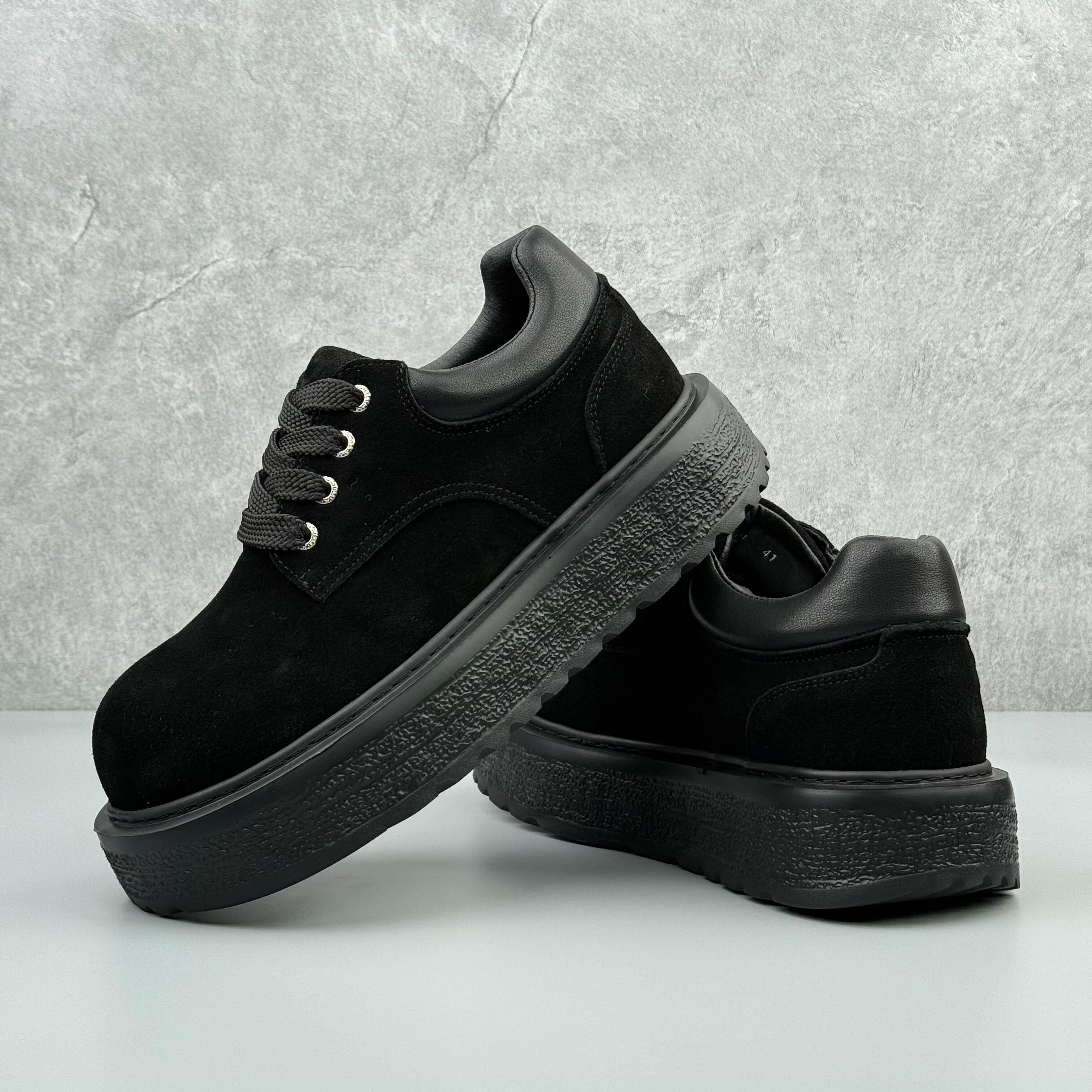 Hybriss NubuckMartin Black– Short‑Tube Nubuck Leather Martin Boots