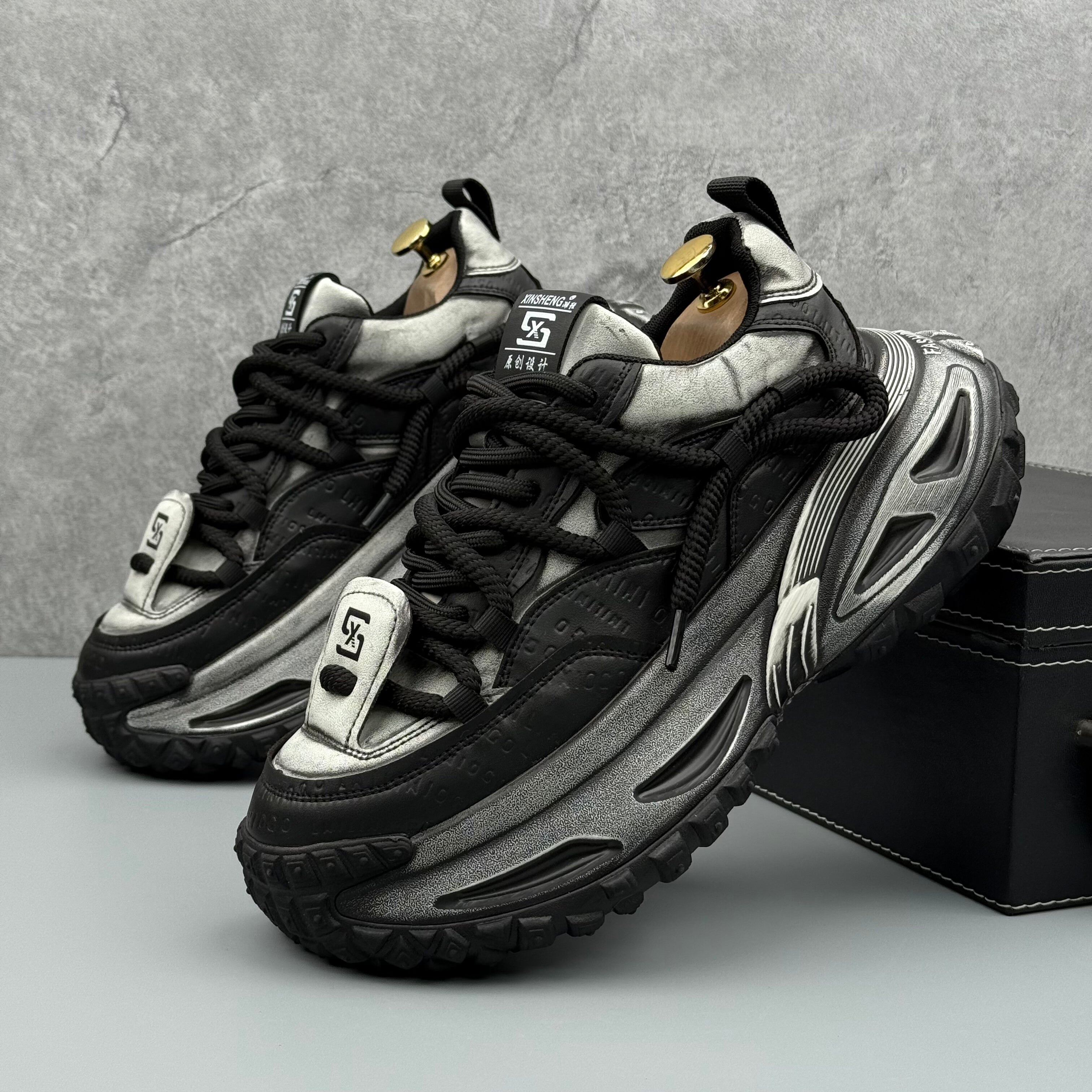 Hybriss CrossRetro Black White– Retro Dad Shoes