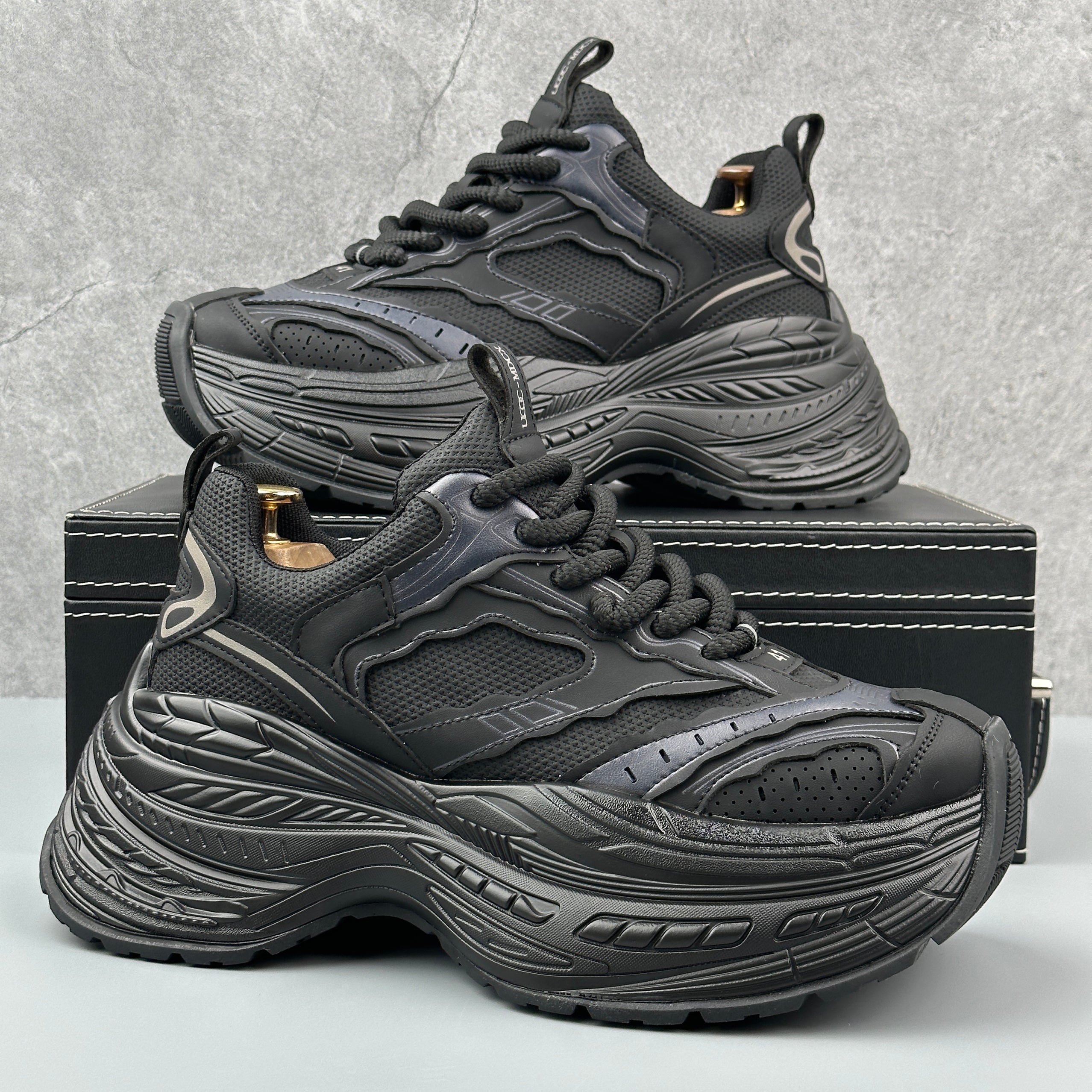 Hybriss ElevateMesh Black– Youth Dad Shoes