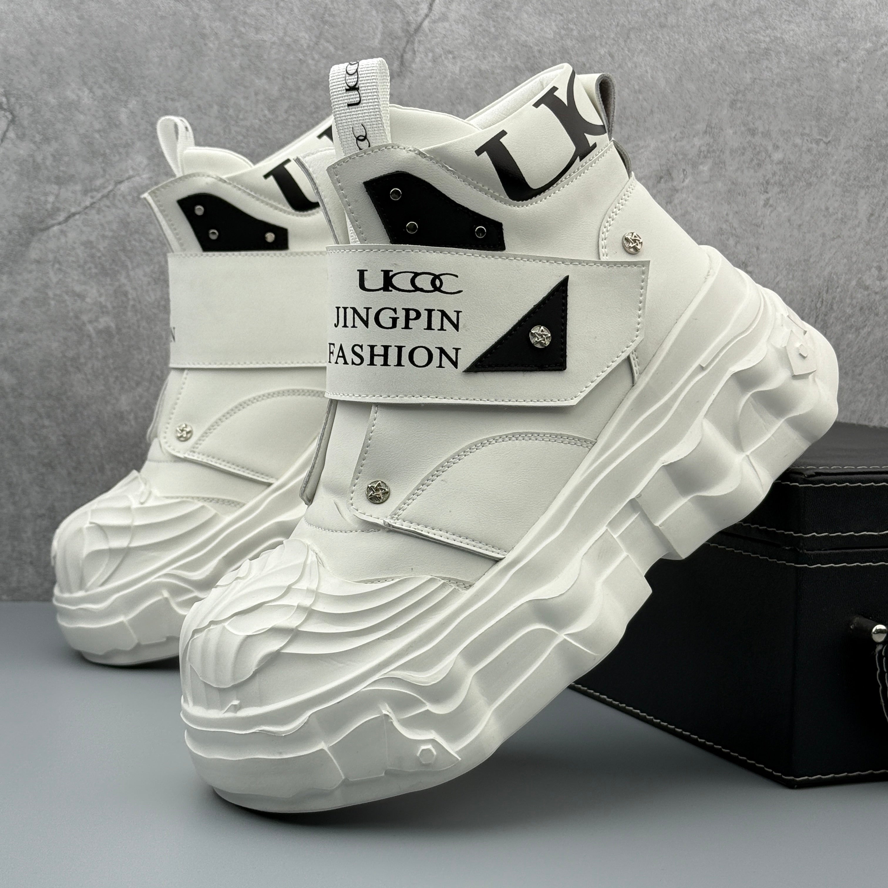 Hybriss Core– Minimalist Martin Boots