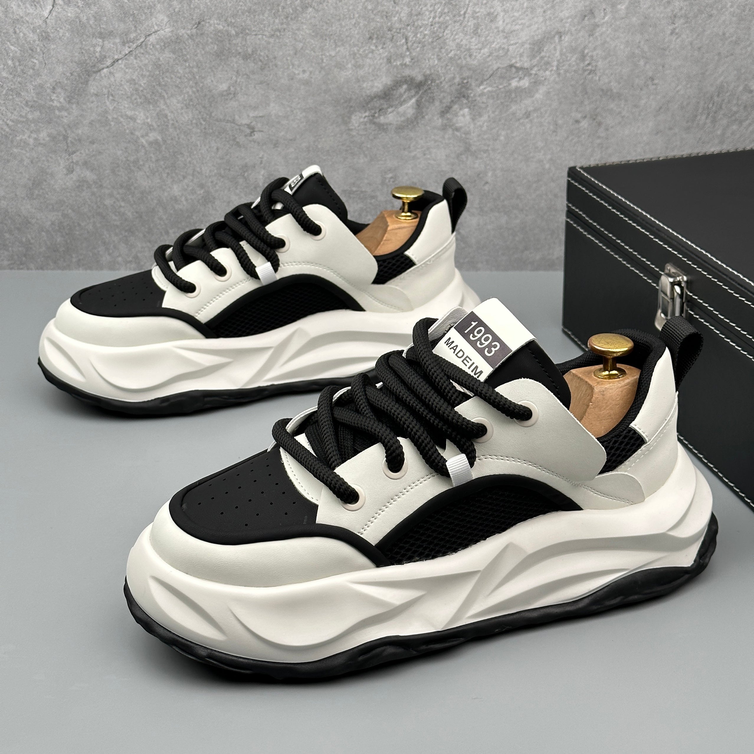 Hybriss PureStep   Black White– Youth Trend White Shoes