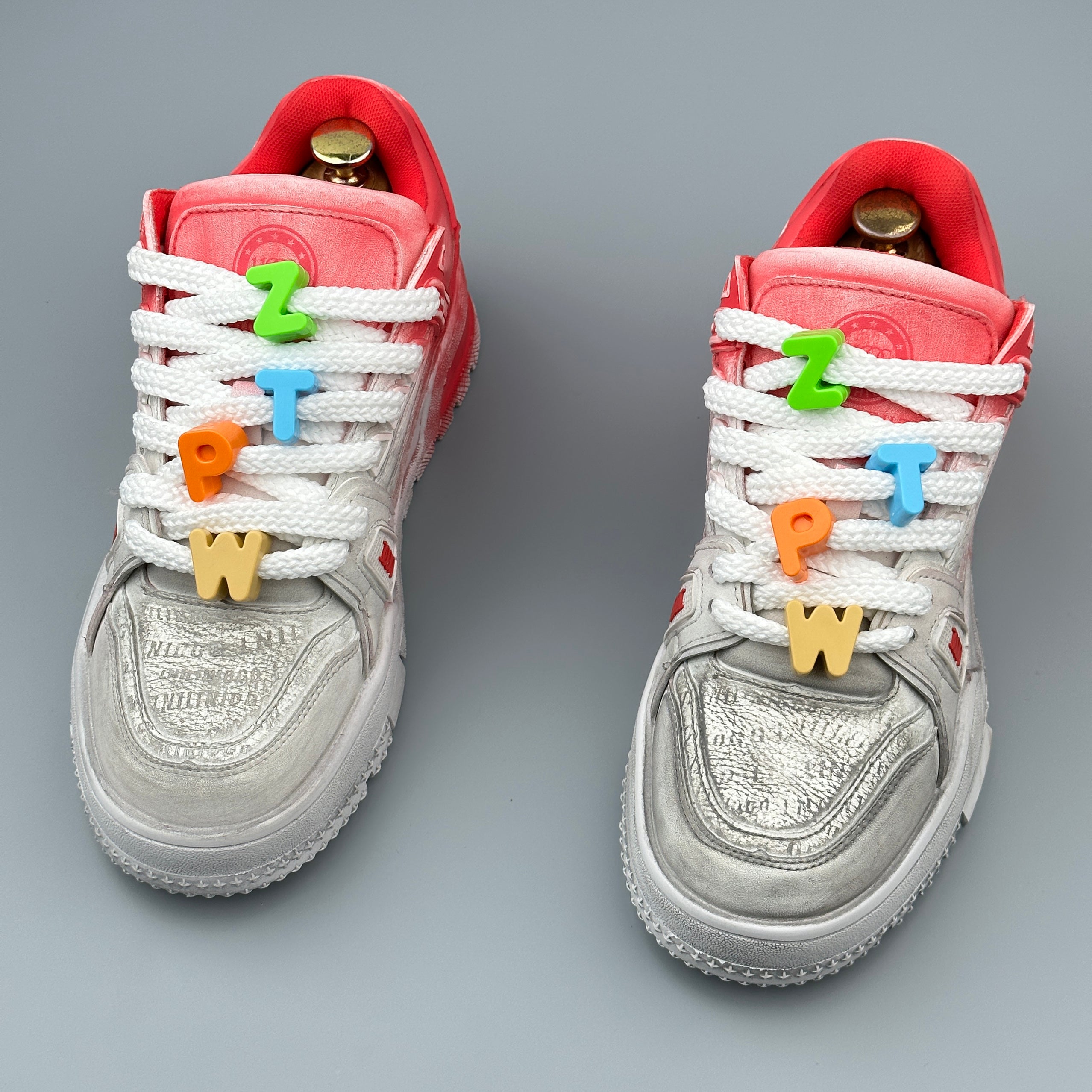 Hybriss EmbroCore White Red– PU & Mikrofaserleder Sneakers