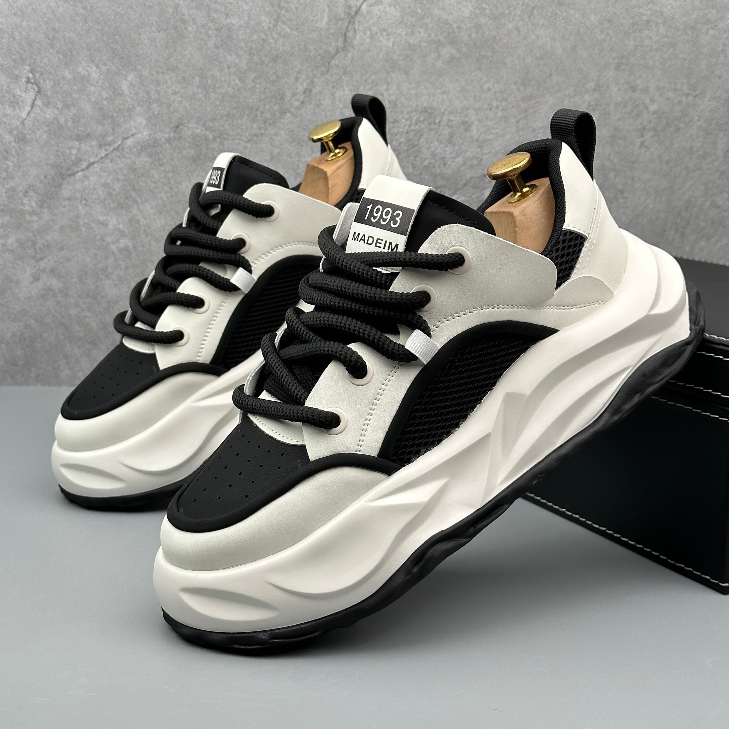 Hybriss PureStep   Black White– Youth Trend White Shoes