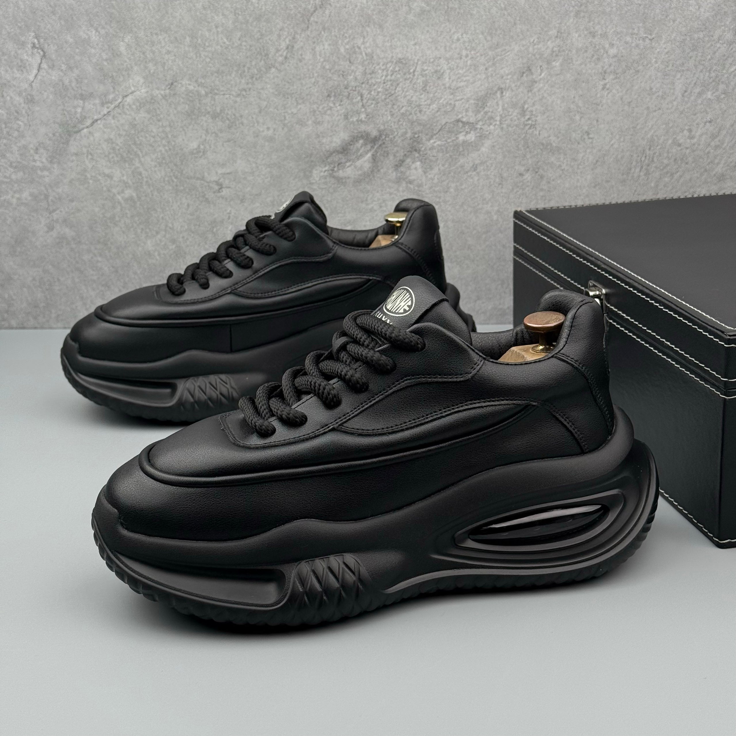 Hybriss SportLift Black– Youth Dad Shoes