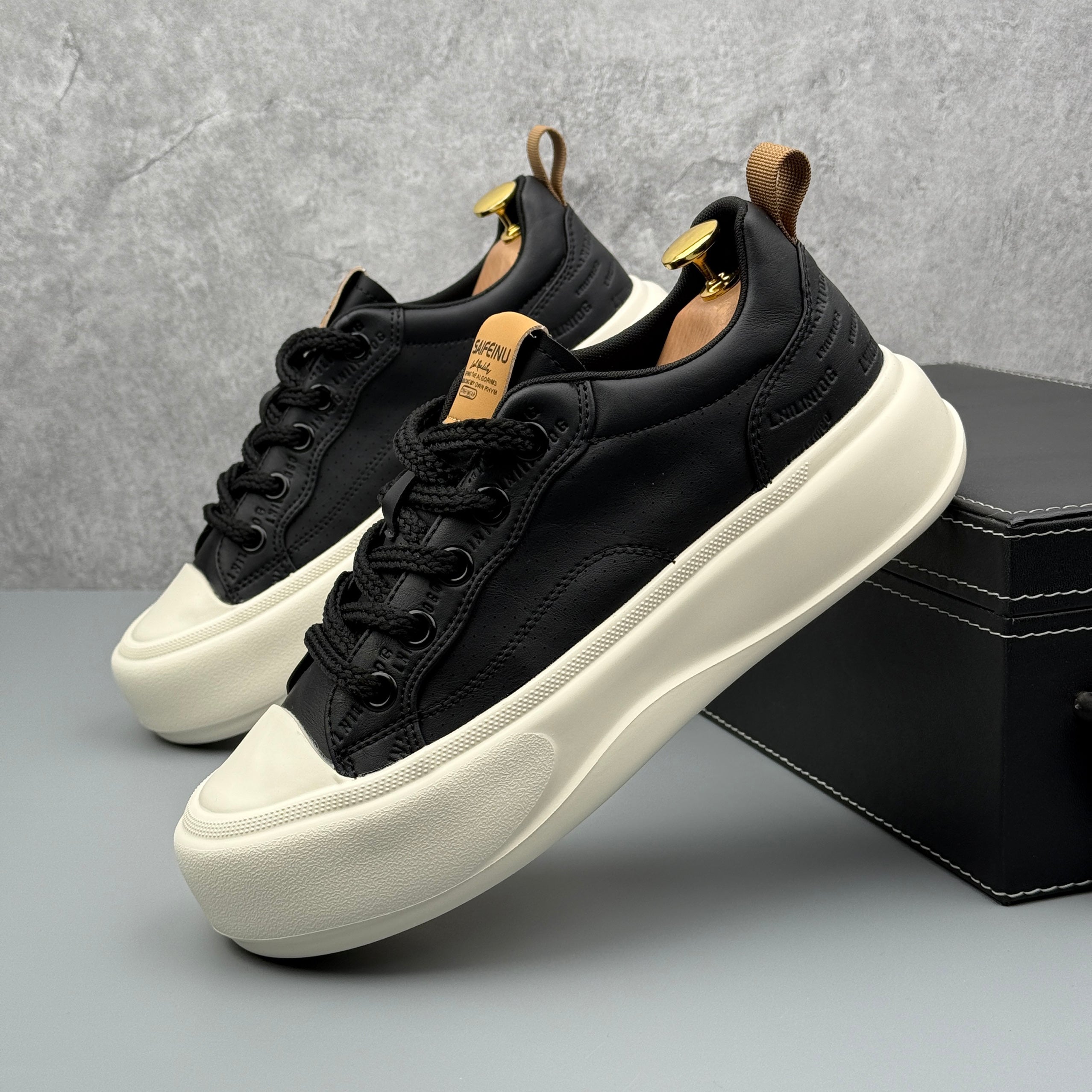 Hybriss StitchLine Black– Stoff & Mikrofaserleder White Shoes