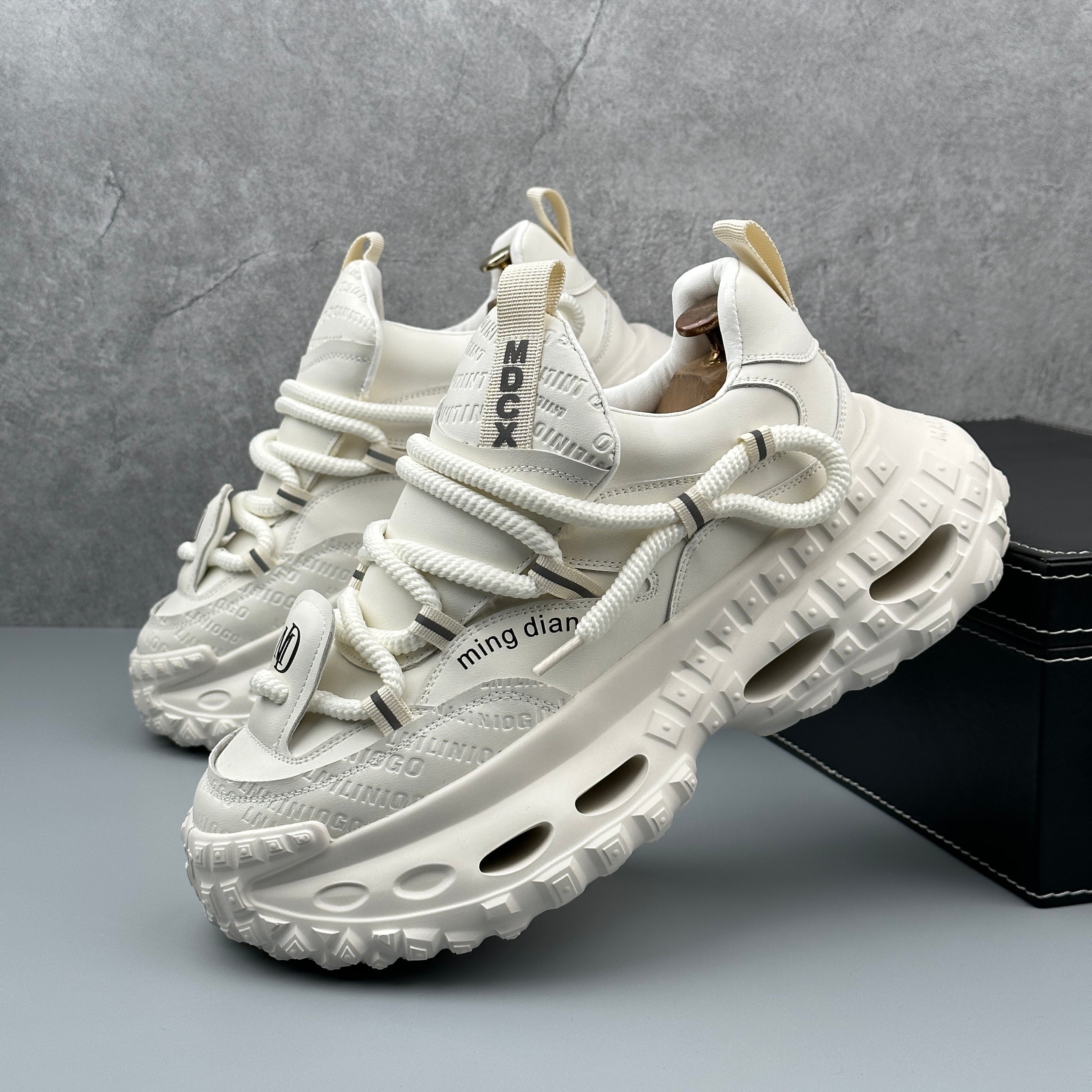 Hybriss Cabuncci Ascendor White– Youth Dad Shoes