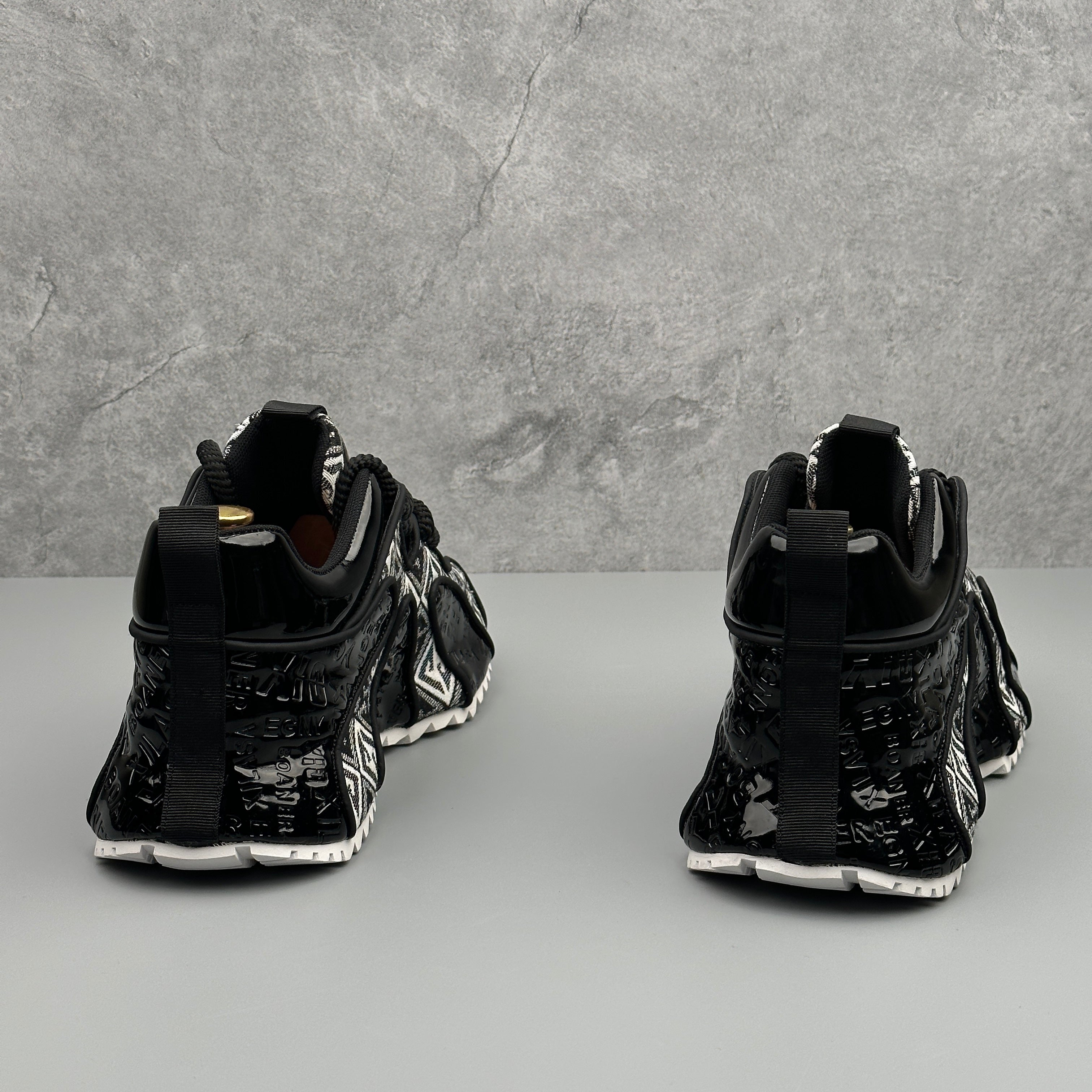 Hybriss Cabuncci EmbroLift Black– Casual Shoes