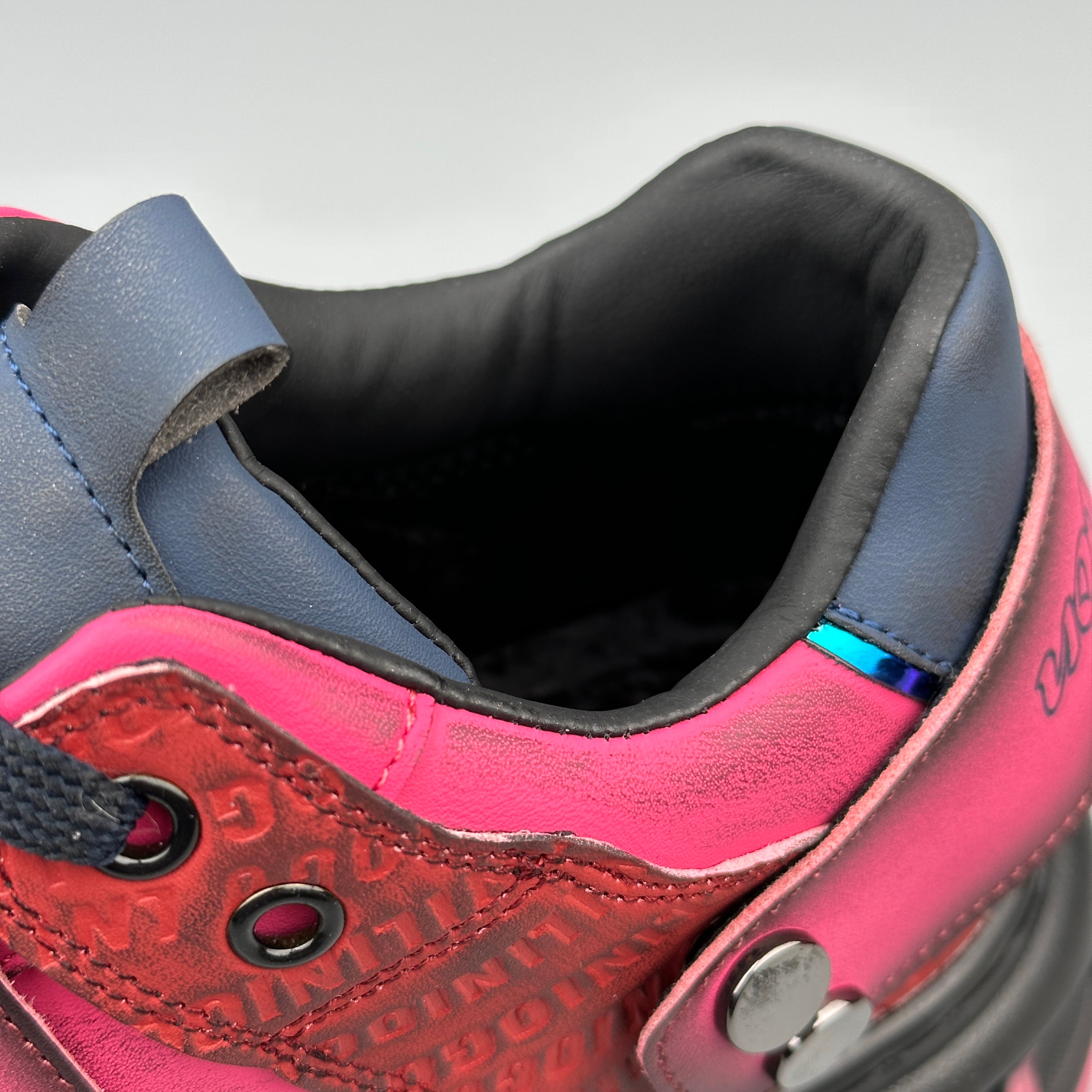 Hybriss CarveCore – Mikrofaserleder Sneakers