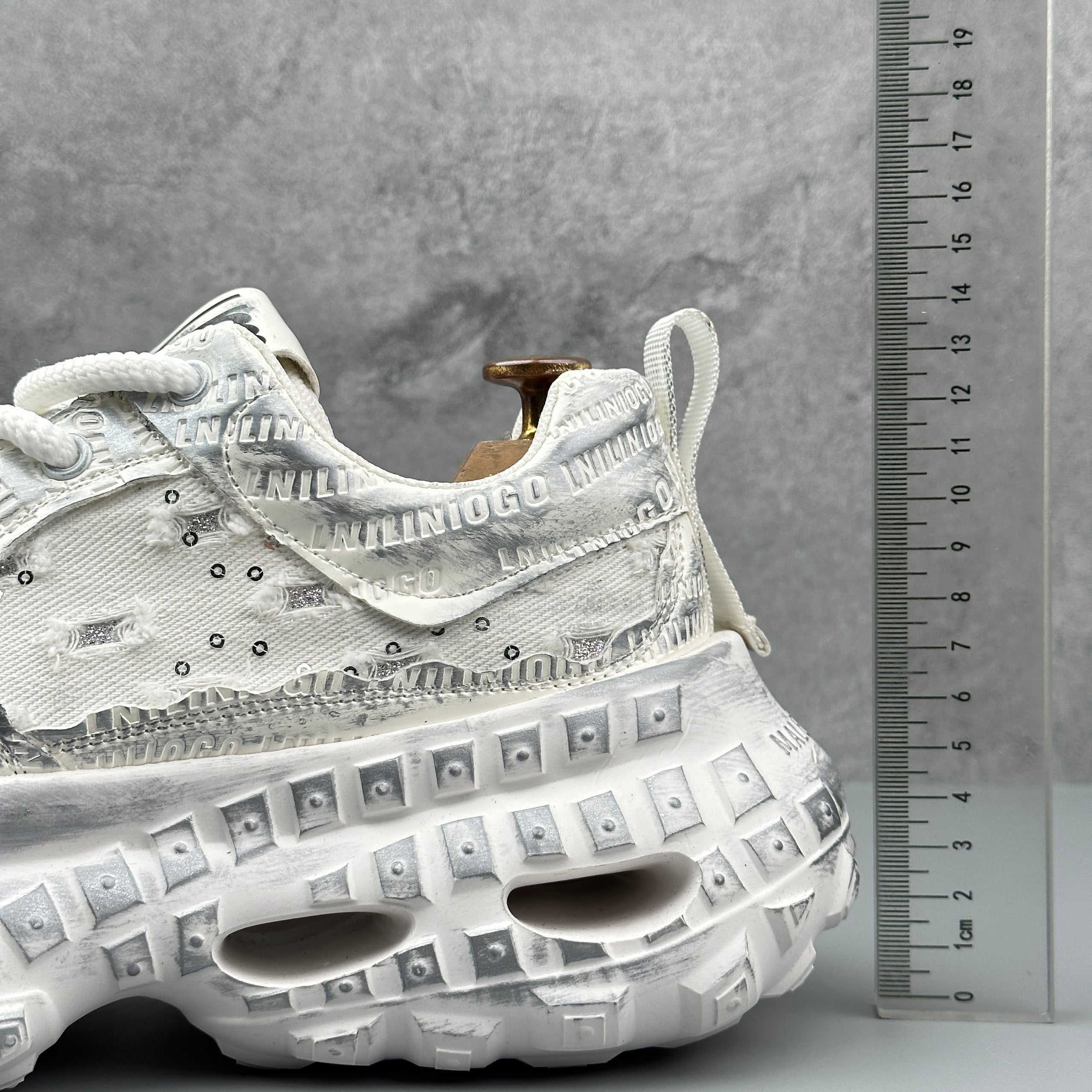 Hybriss RetroSpark White– Youth Retro Dad Shoes