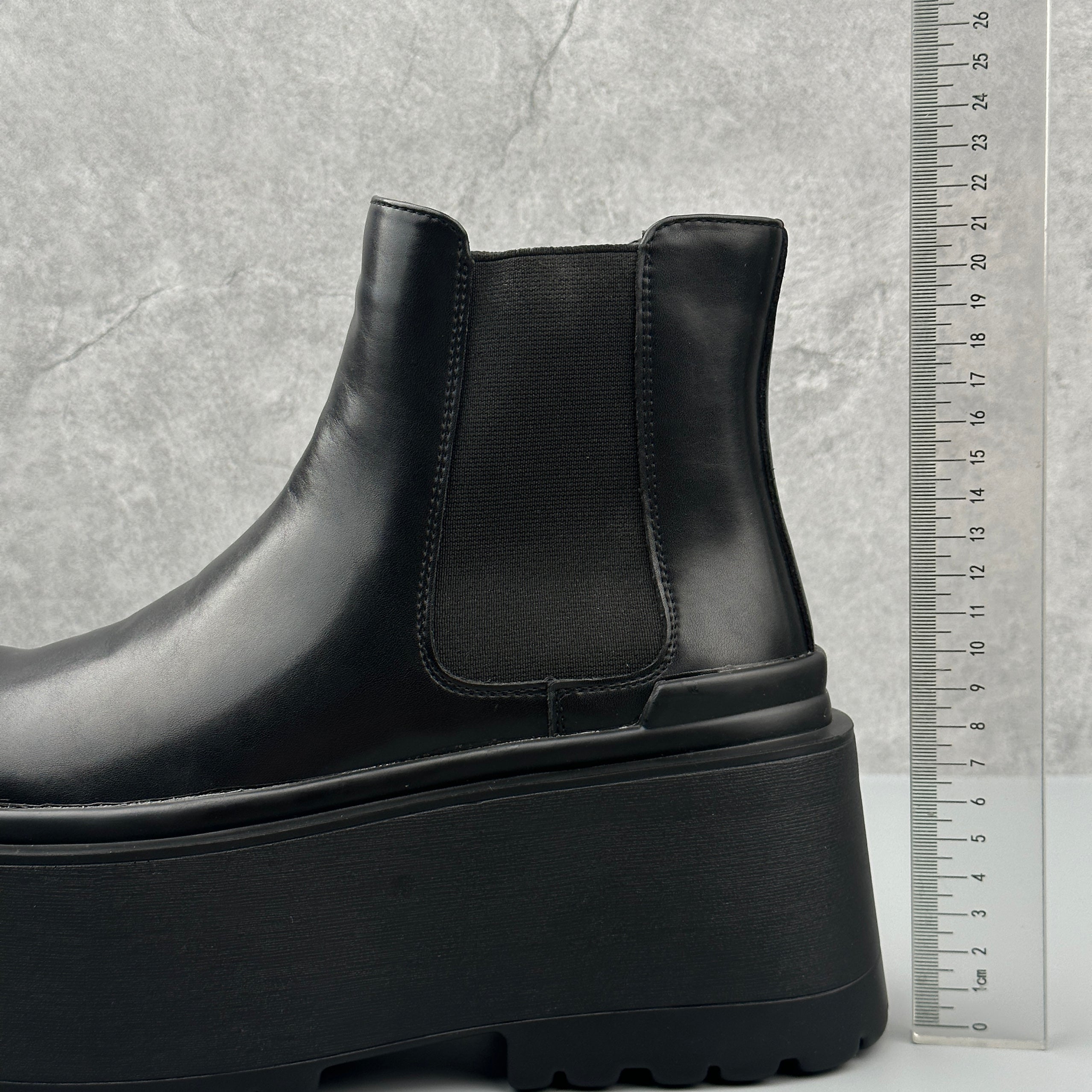 Hybriss Elevate– Chelsea Boots