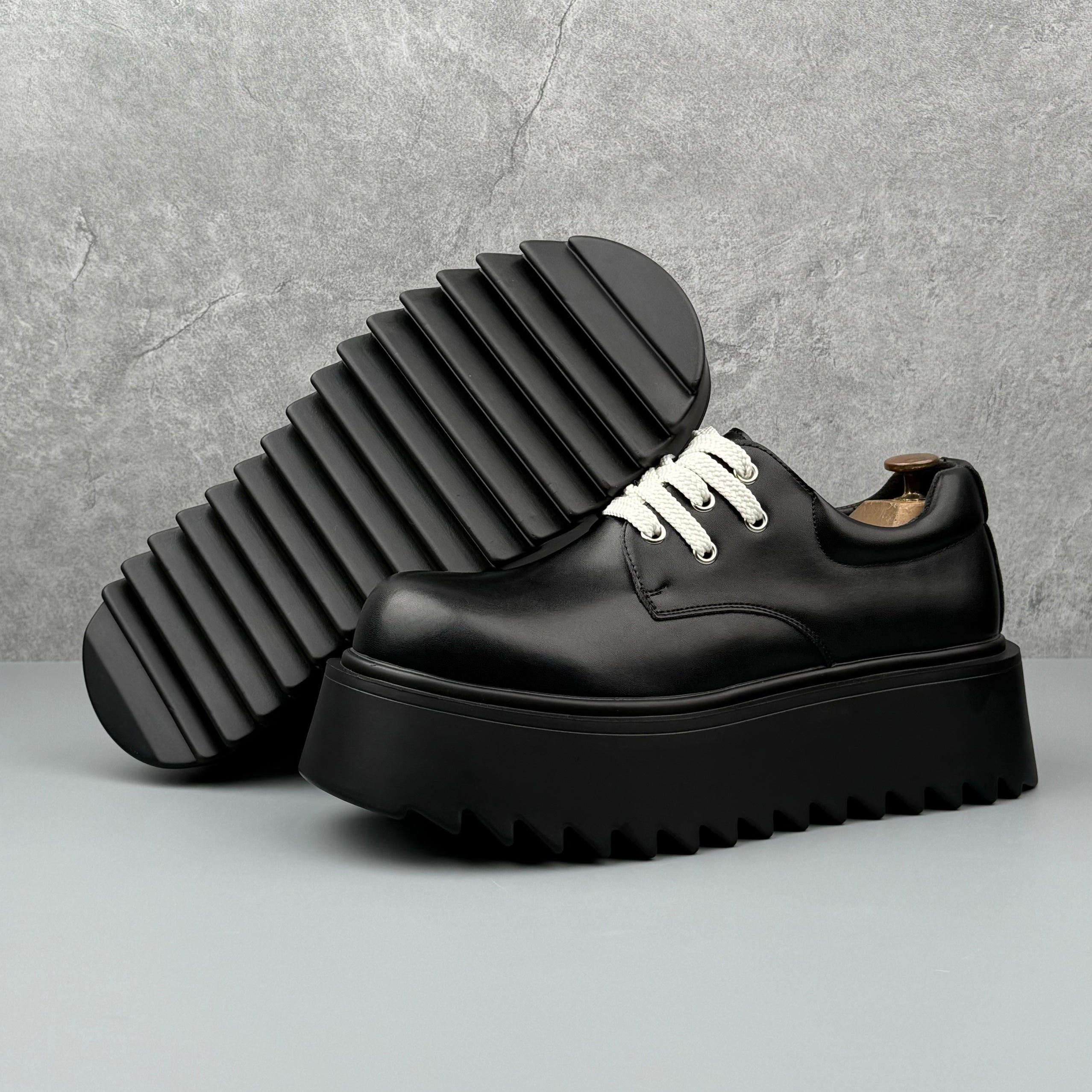 Hybriss Elevare Black– Casual Leather Shoes