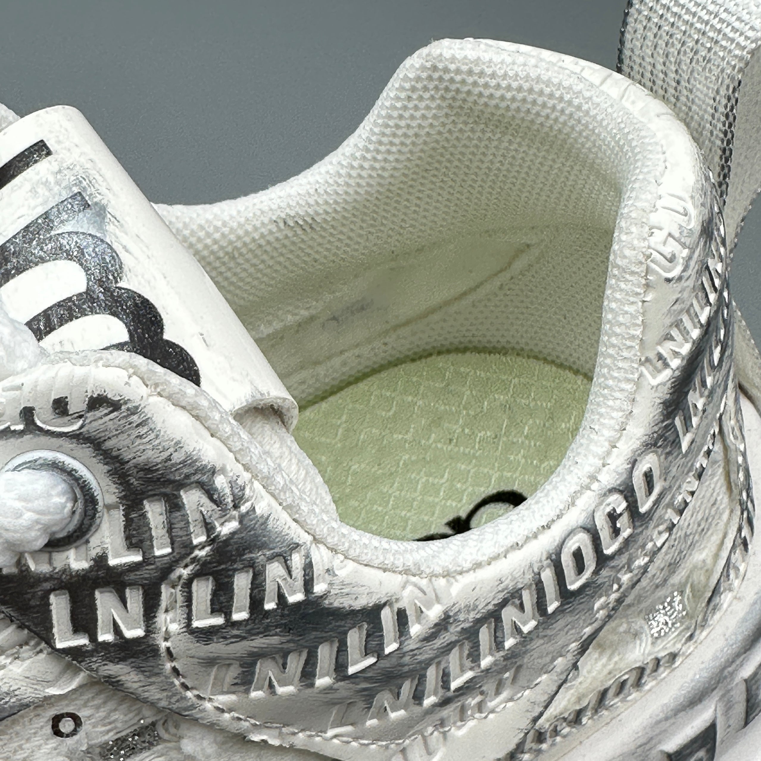 Hybriss RetroSpark White– Youth Retro Dad Shoes