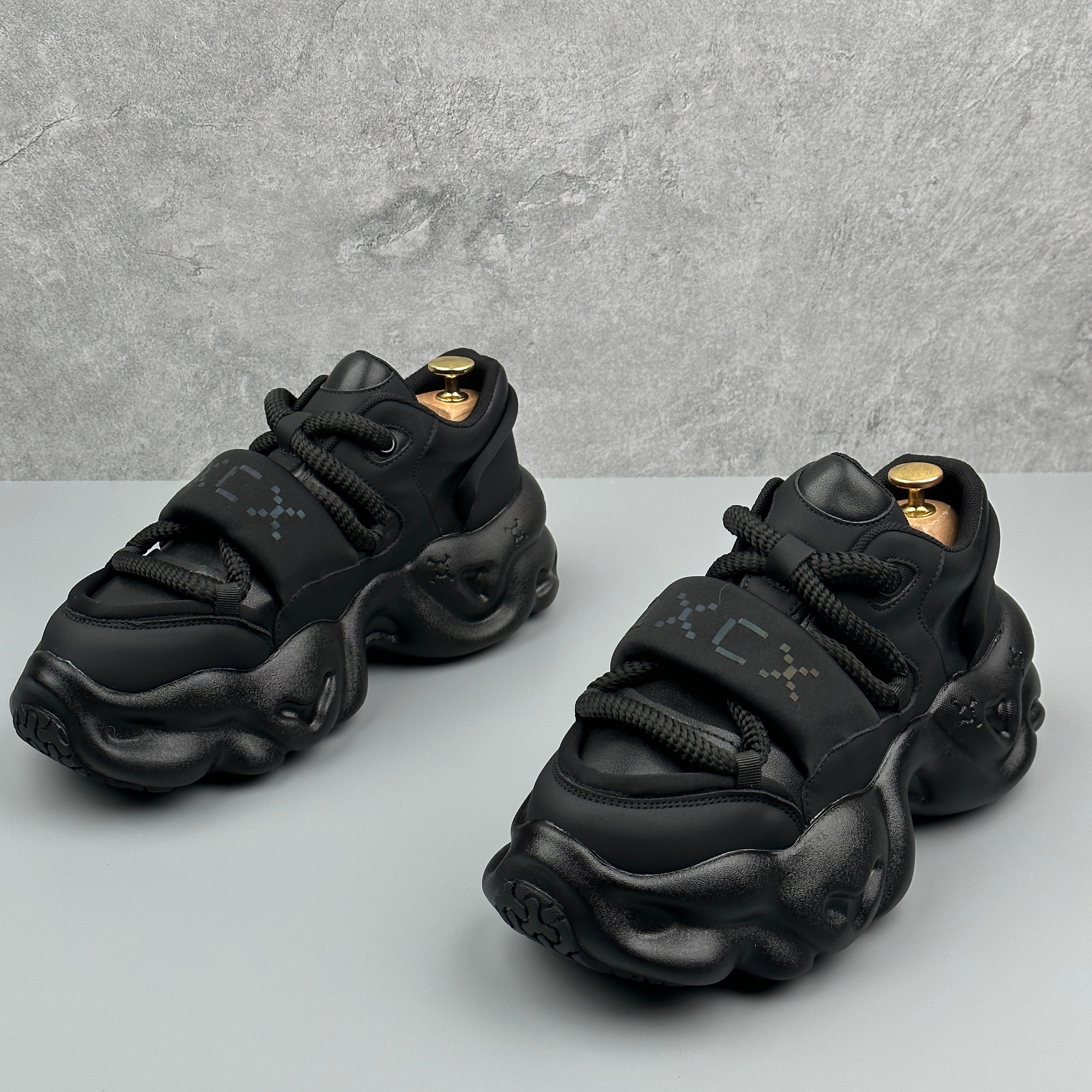 Hybriss WeaveCore Black– Youth Dad Shoes