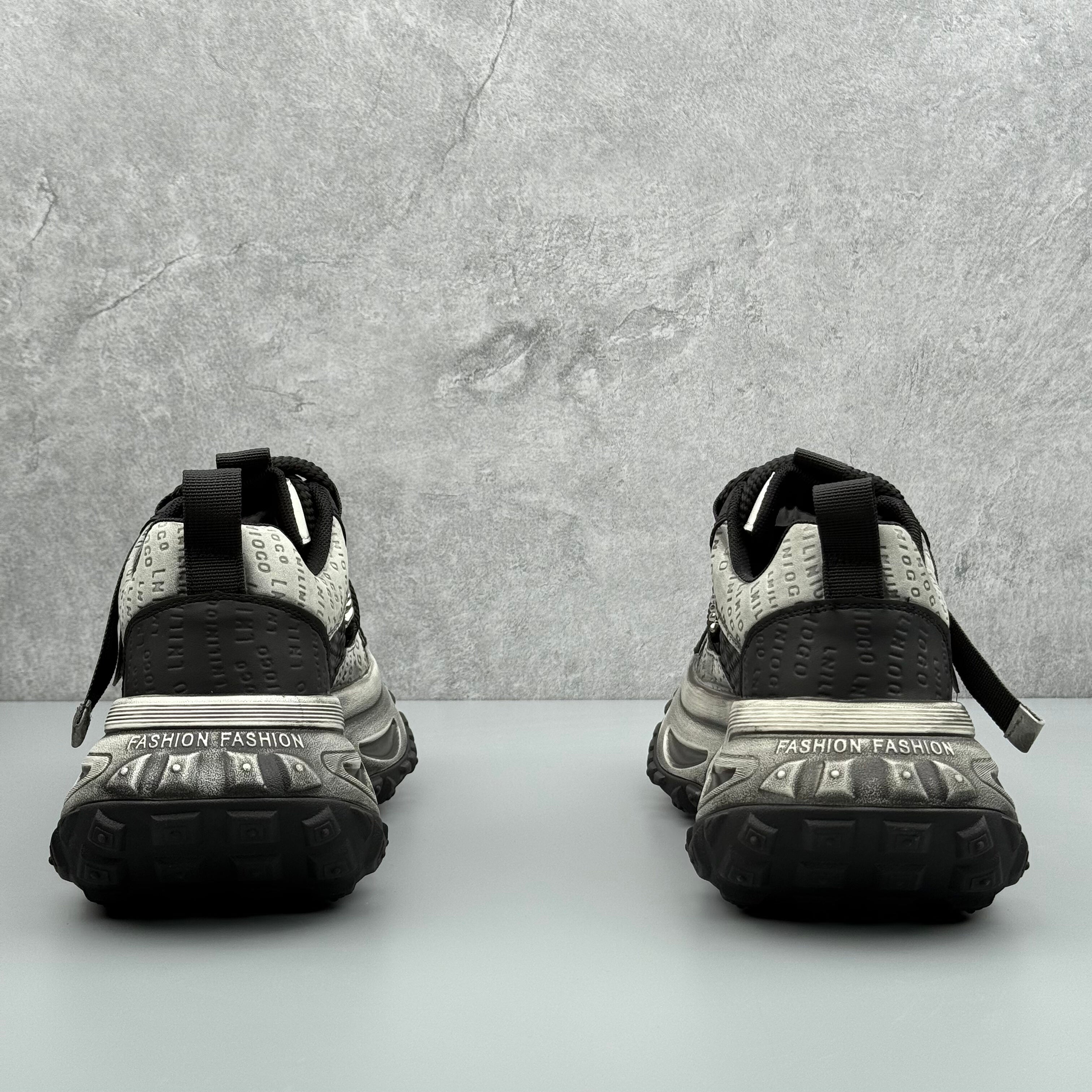 Hybriss RetroCross Black– Retro Dad Shoes