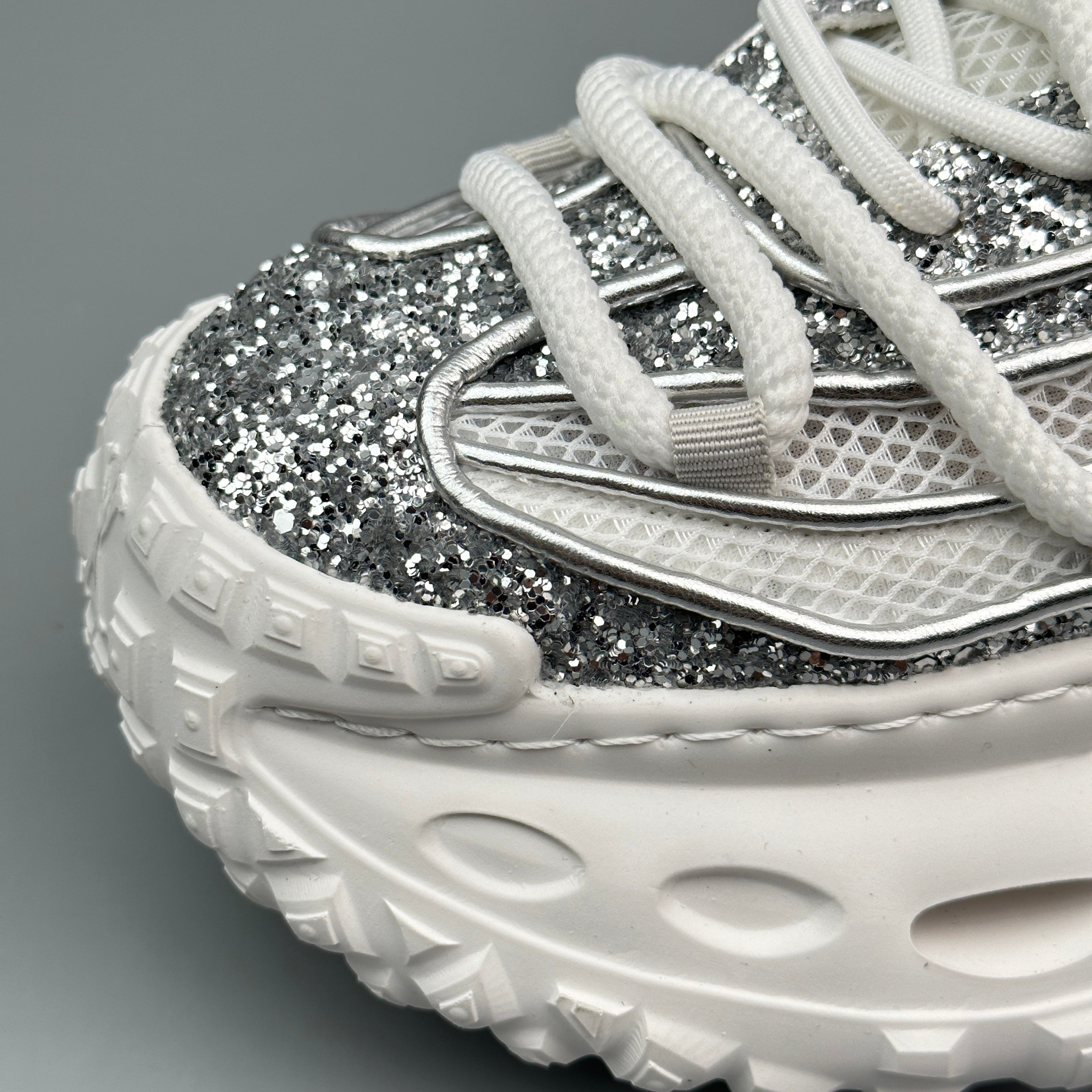 Hybriss ShineWeave White– Youthful Dad Shoes