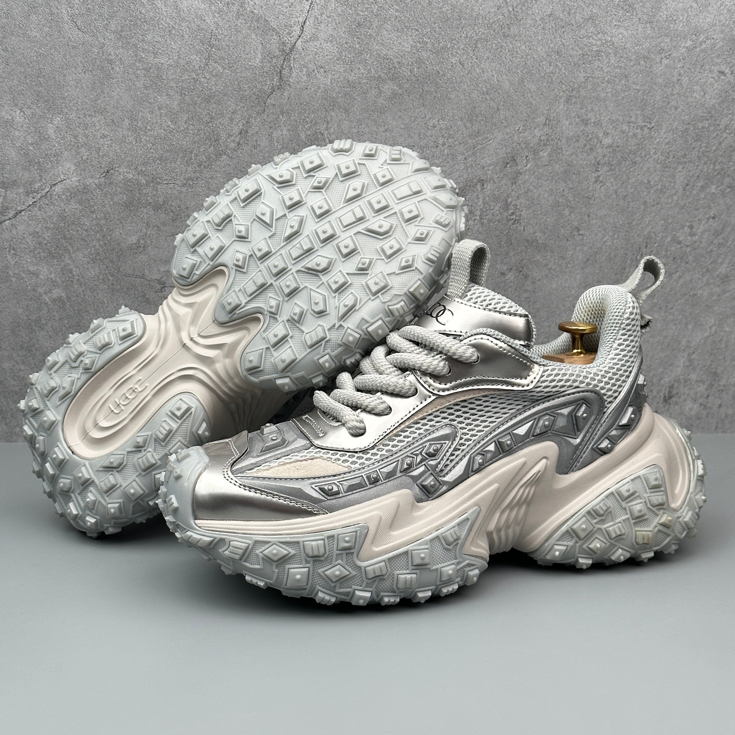 Hybriss Sequora Silver– Youth Dad Shoes