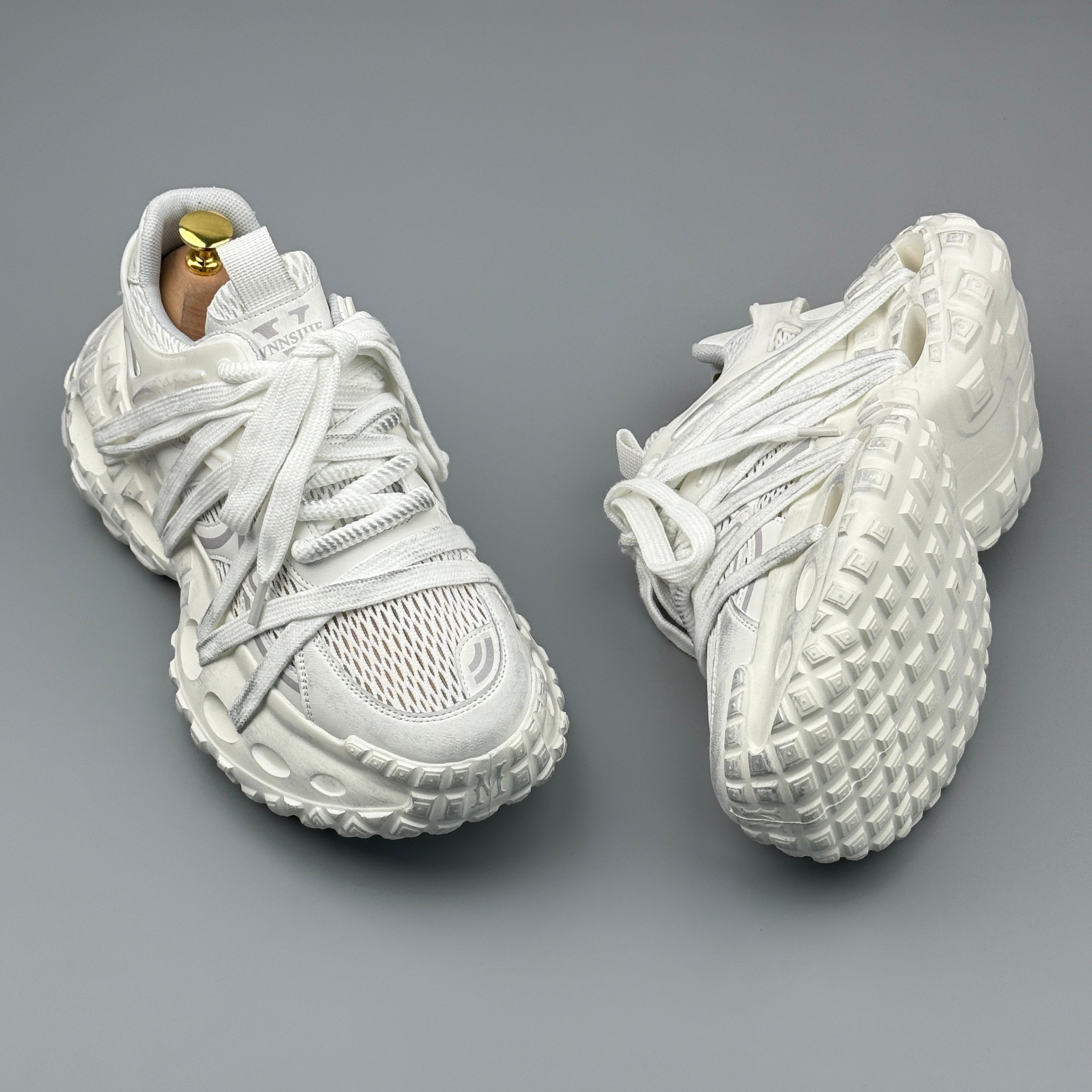 Hybriss DailyThread White– Retro Dad Shoes