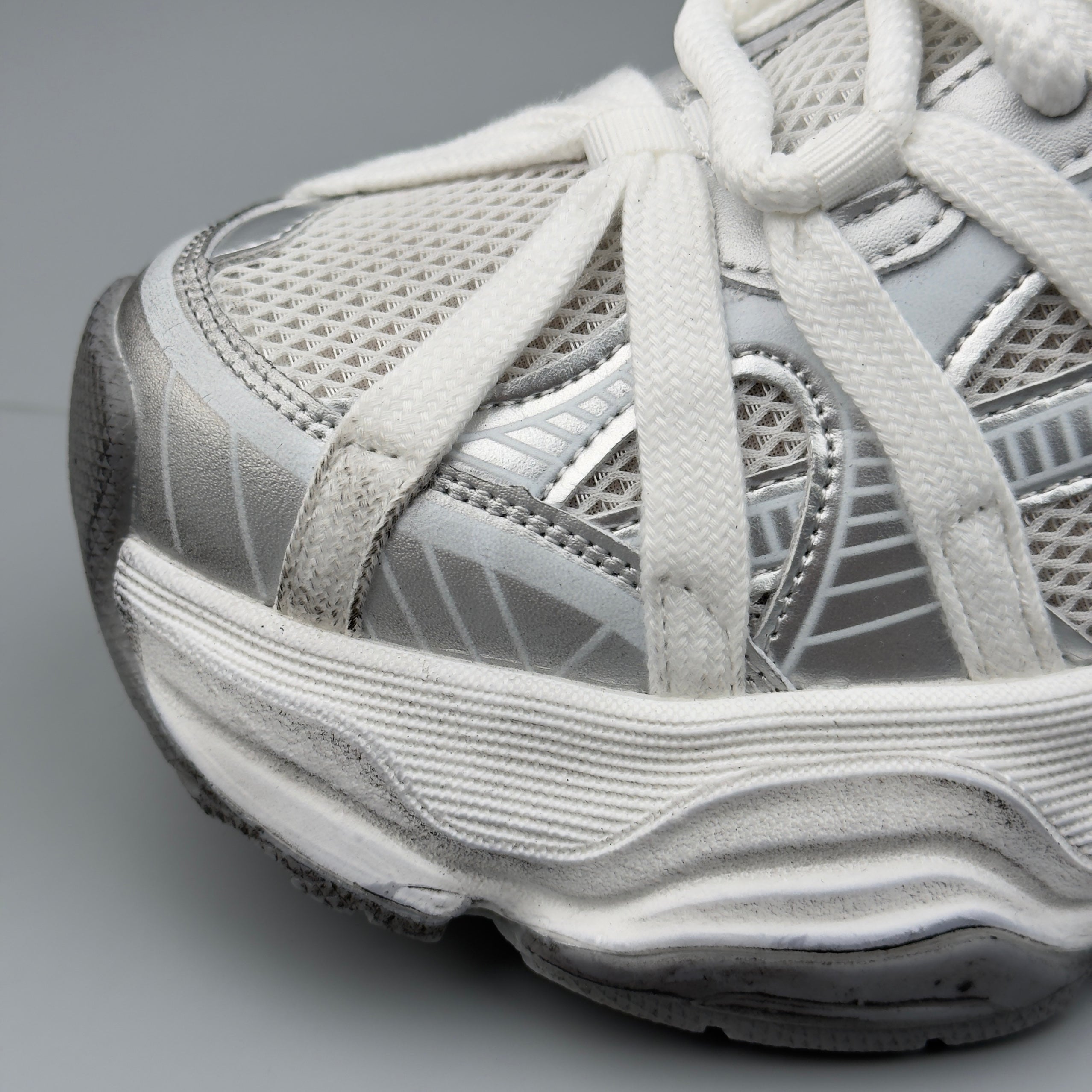 Hybriss AeroWeave – Breathable Summer Dad Shoes