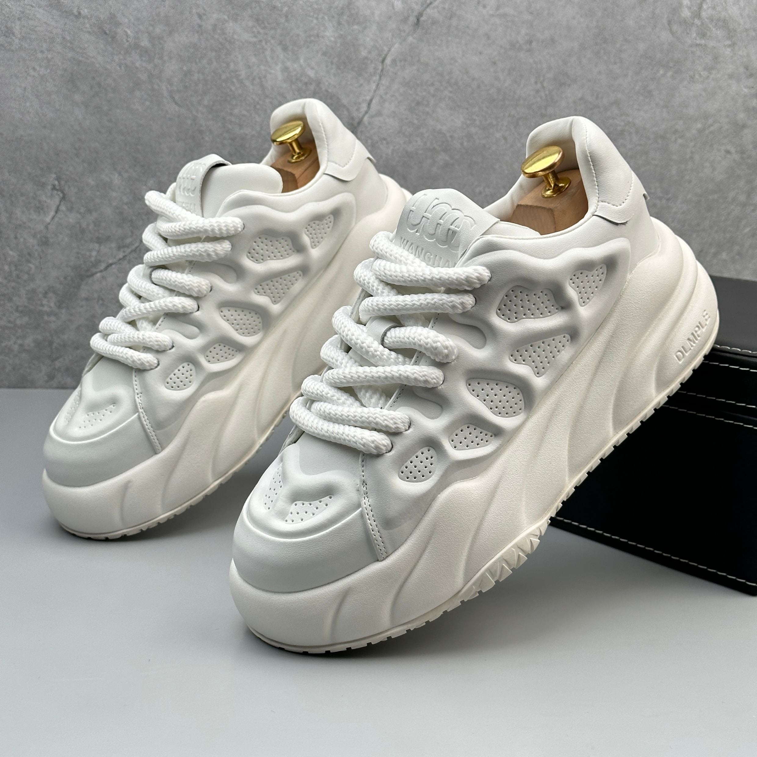 Hybriss DailyCarve White– Casual Dad Shoes