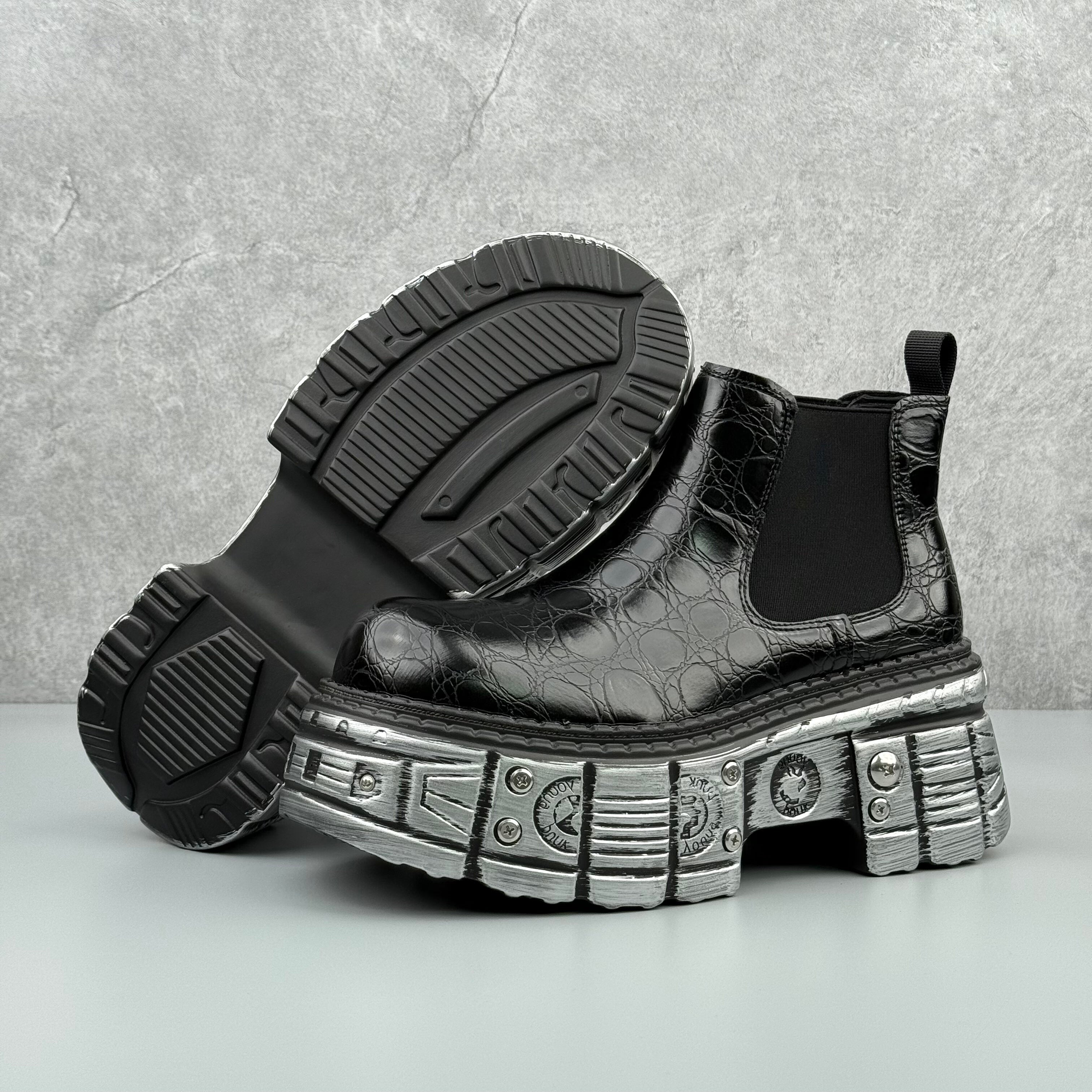 Hybriss ElevateMartin Black– Short‑Tube Martin Boots