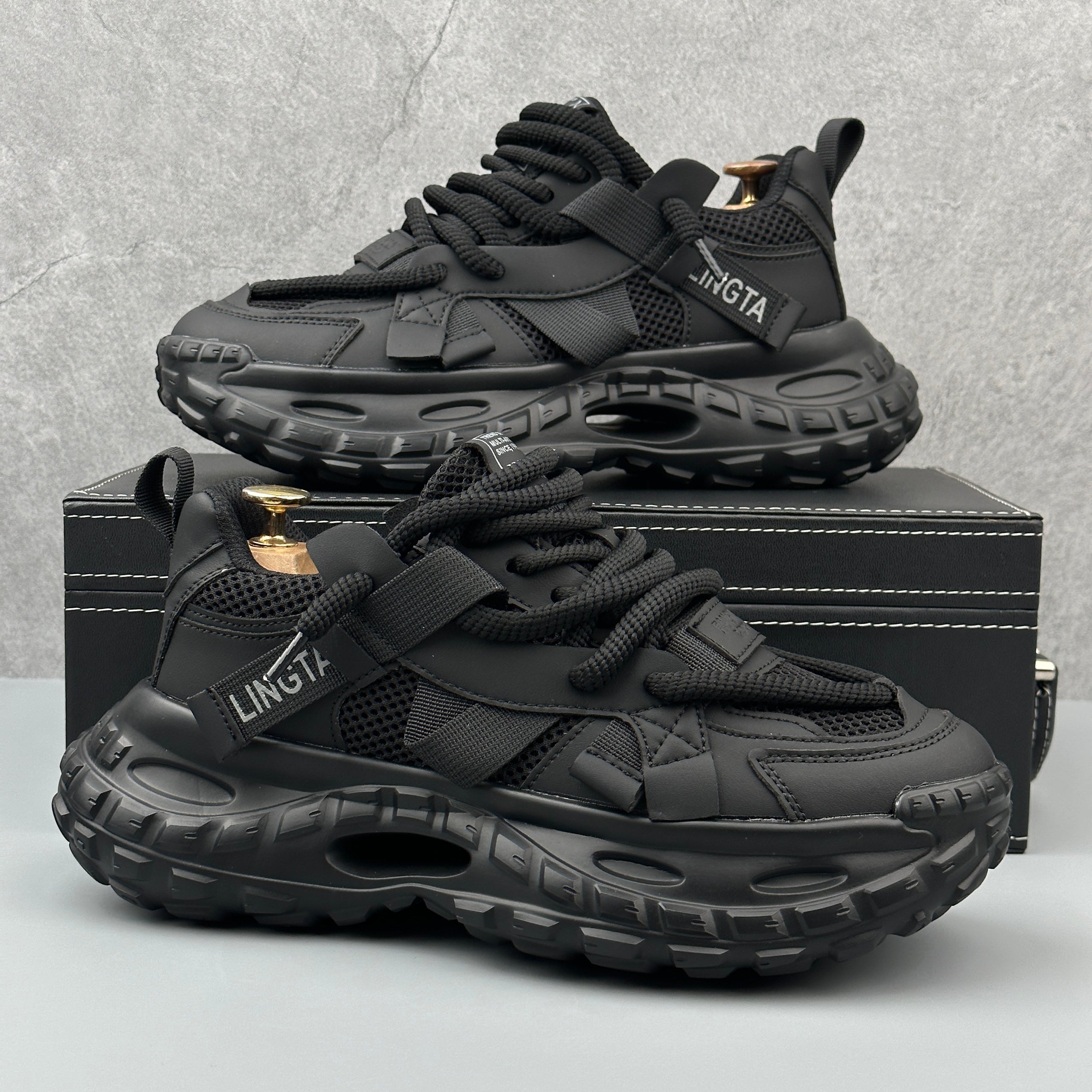 Hybriss WeaveCore Black– Youth Dad Shoes