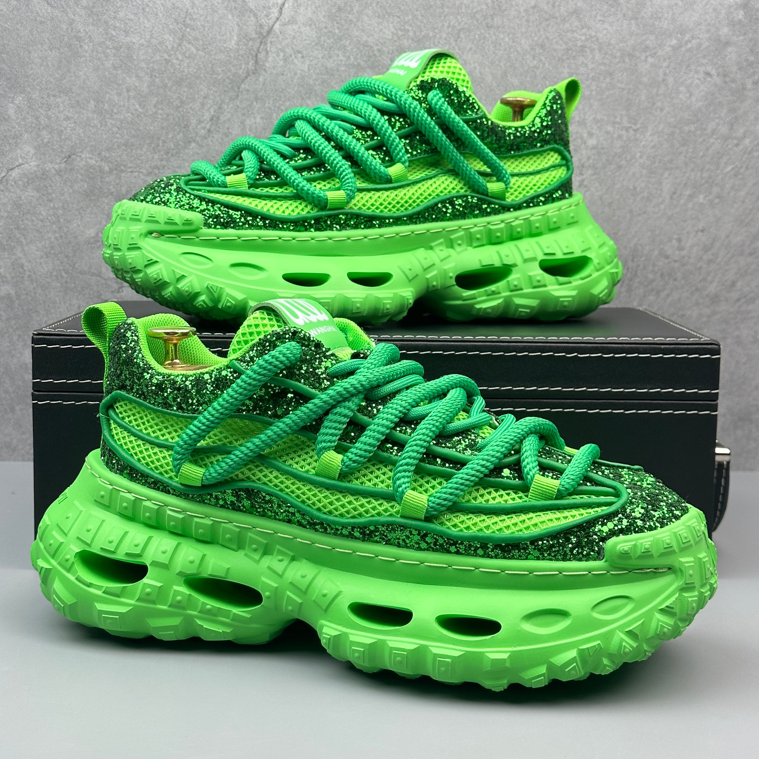 Hybriss ShineWeave Green– Youthful Dad Shoes