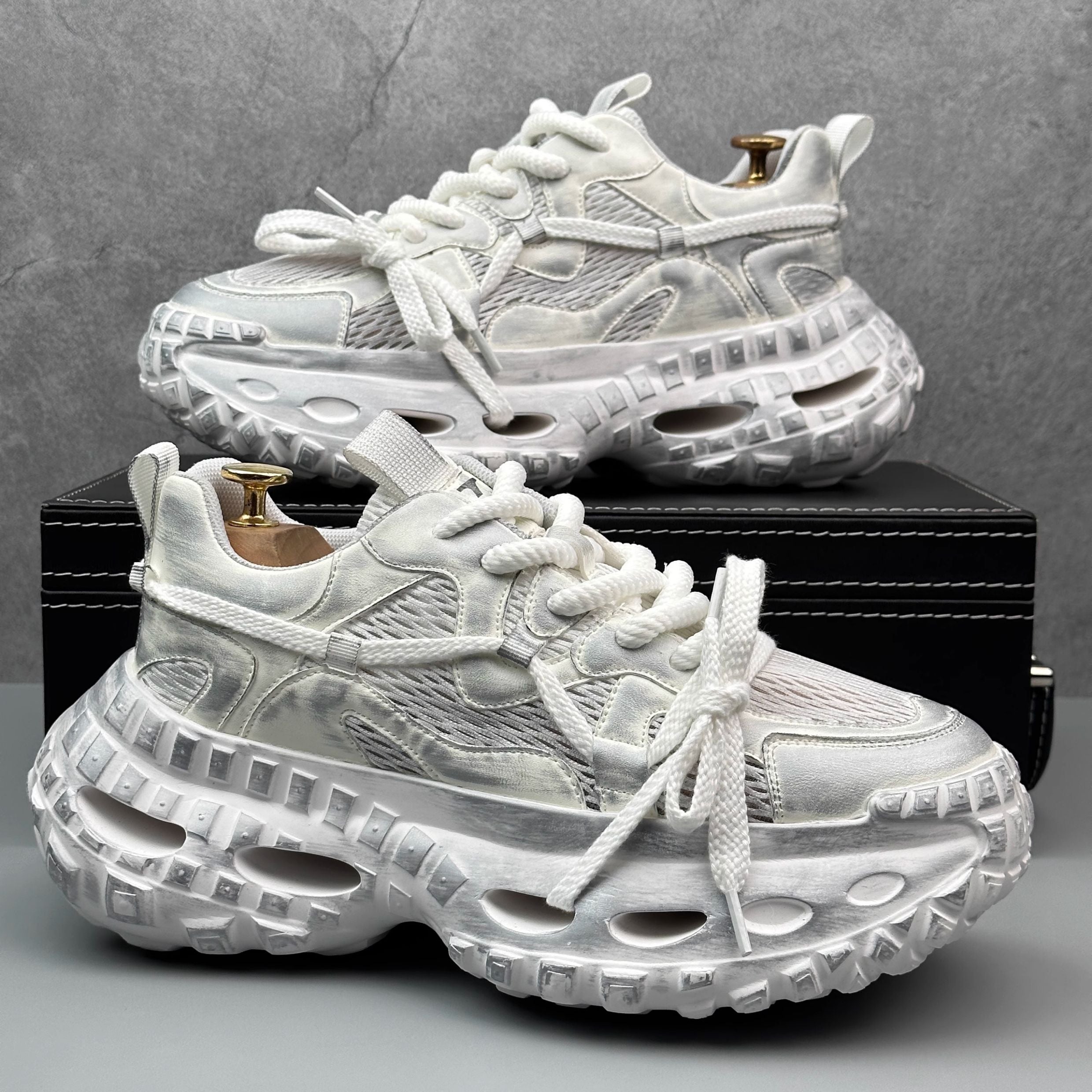 Hybriss RetroCore– Retro Dad Shoes for Men