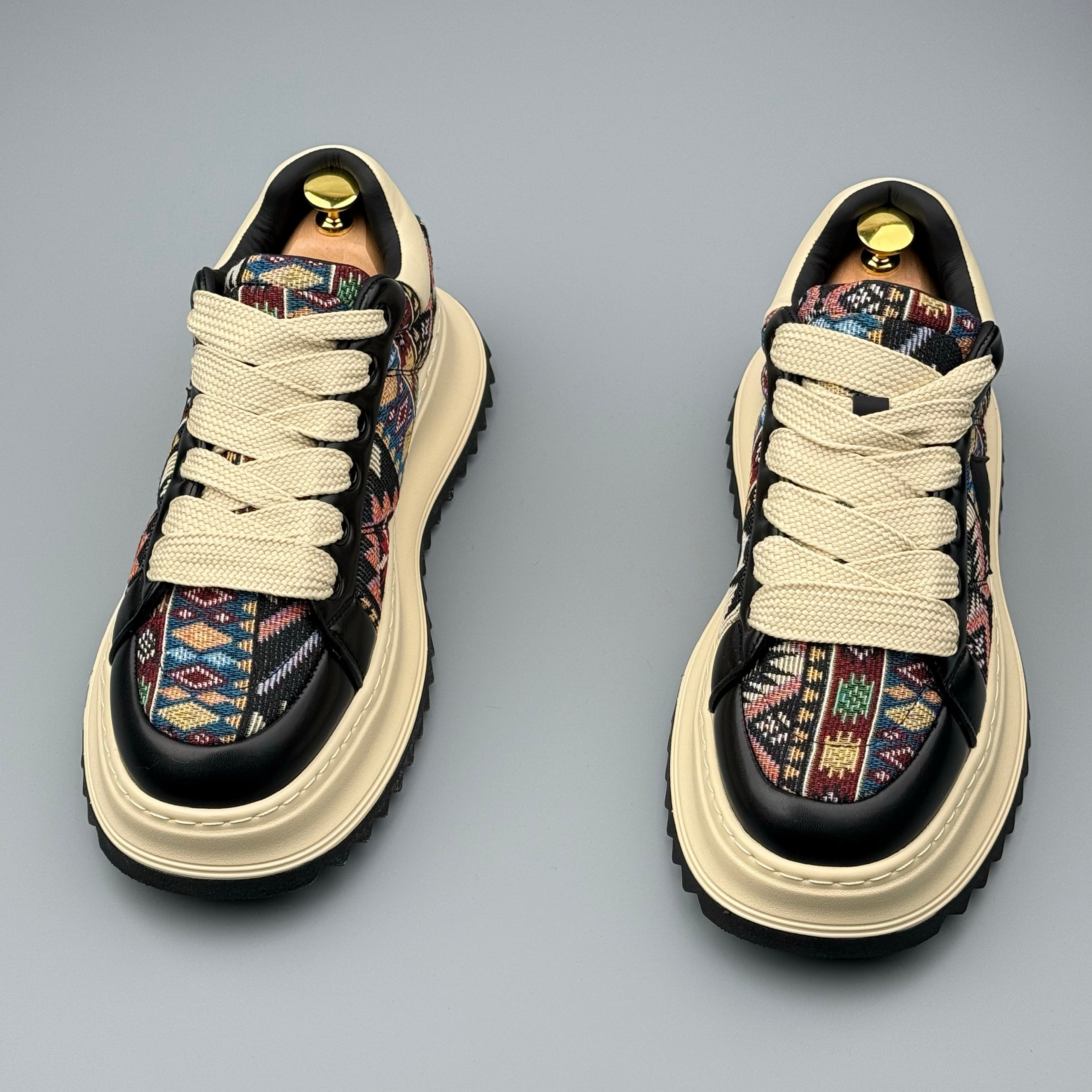 Hybriss DailyStitch Black– Vintage Sneakers