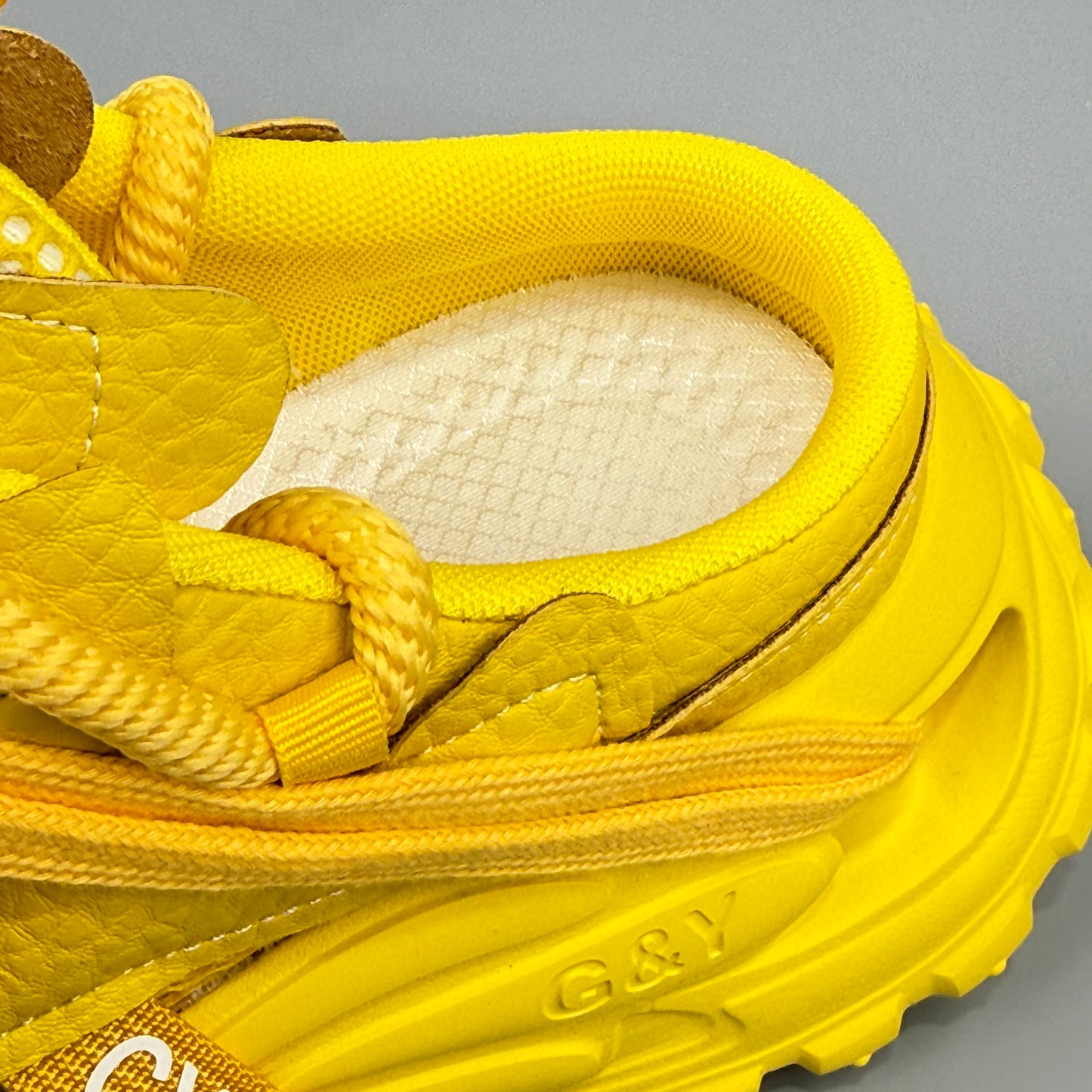 Hybriss Cross-Caged Chunky Dad Sneaker
