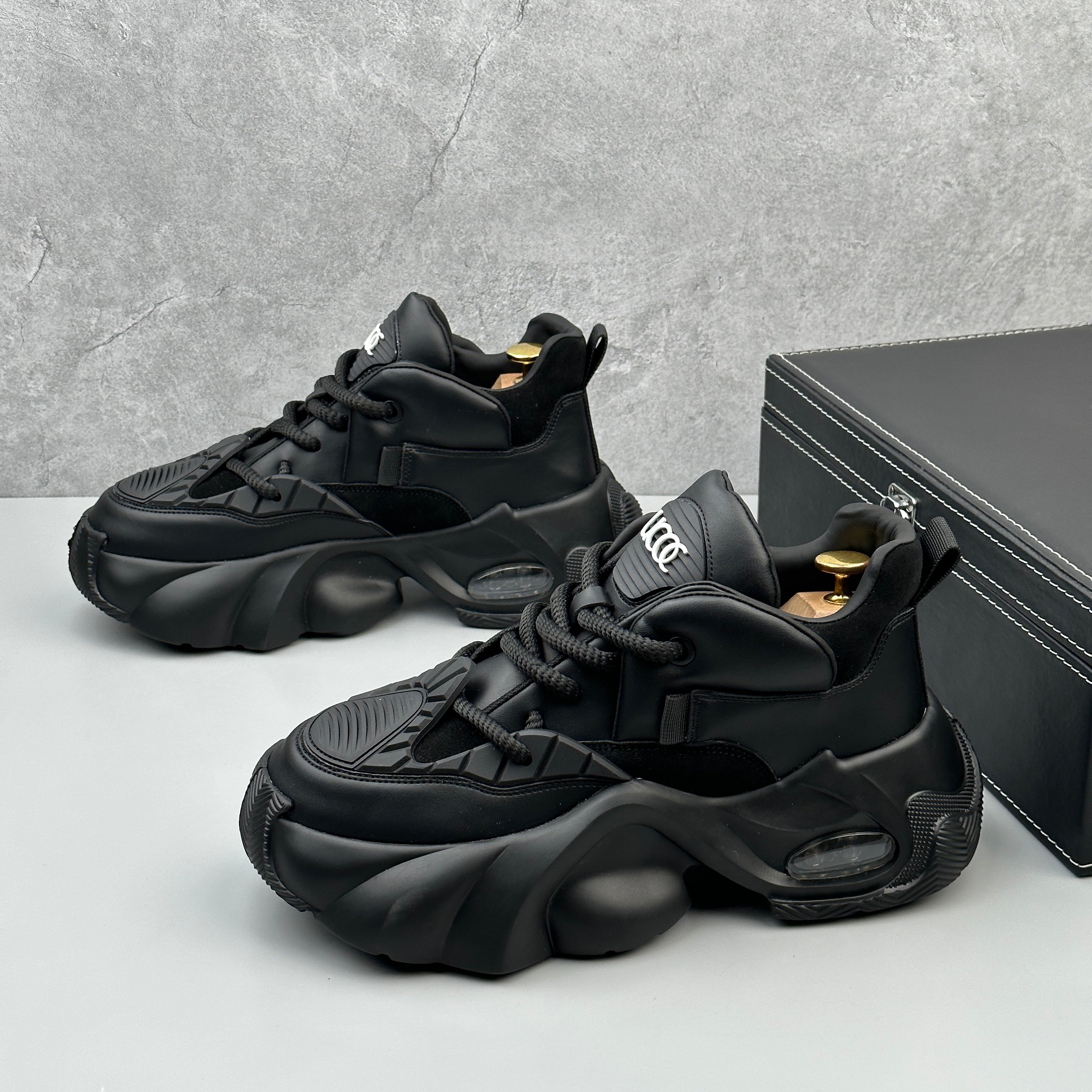 Hybriss WeaveForce Black– Men’s Winter Dad Shoes