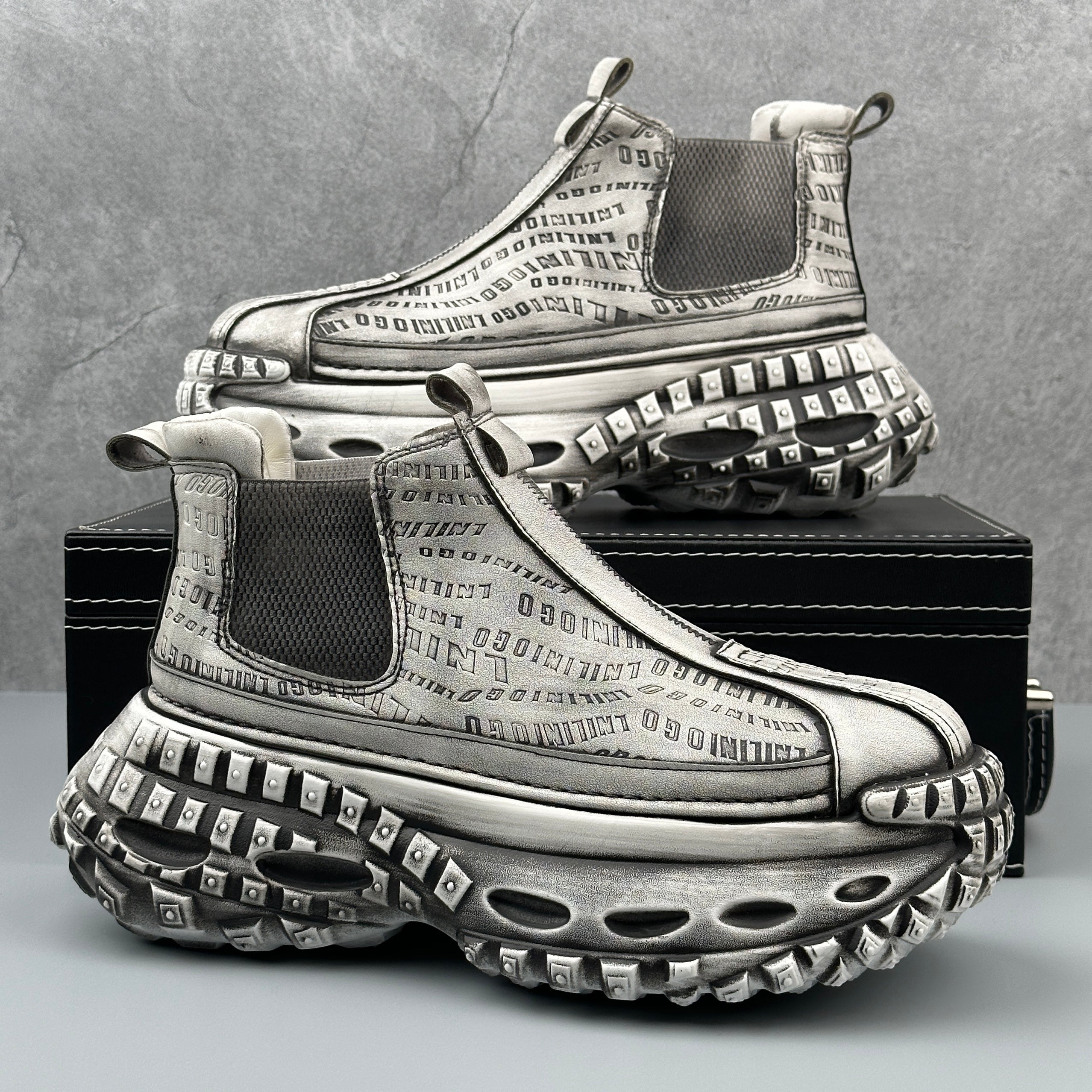 Hybriss Volt – Retro High-Top Cargo Boots