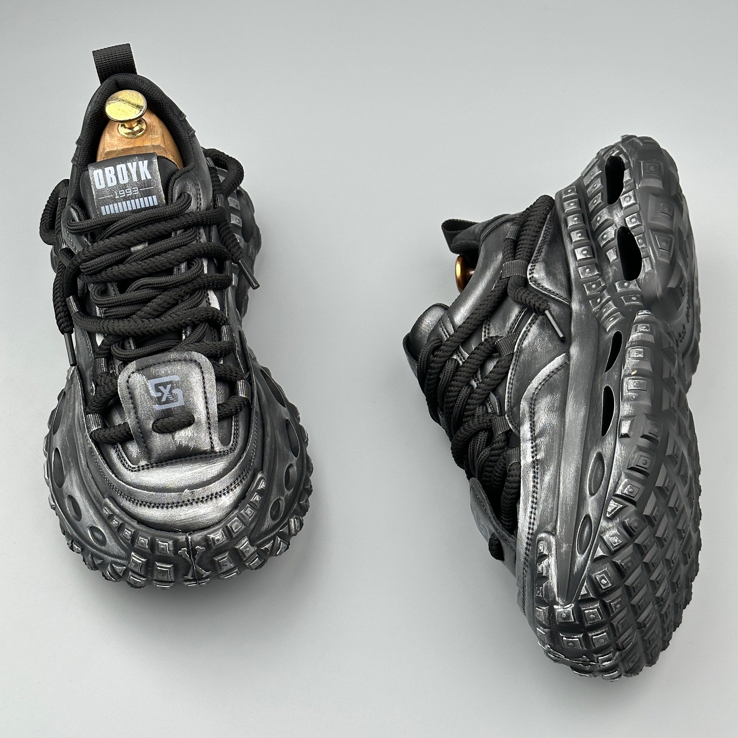 Hybriss WeaveEdge Black– Youth Dad Shoes