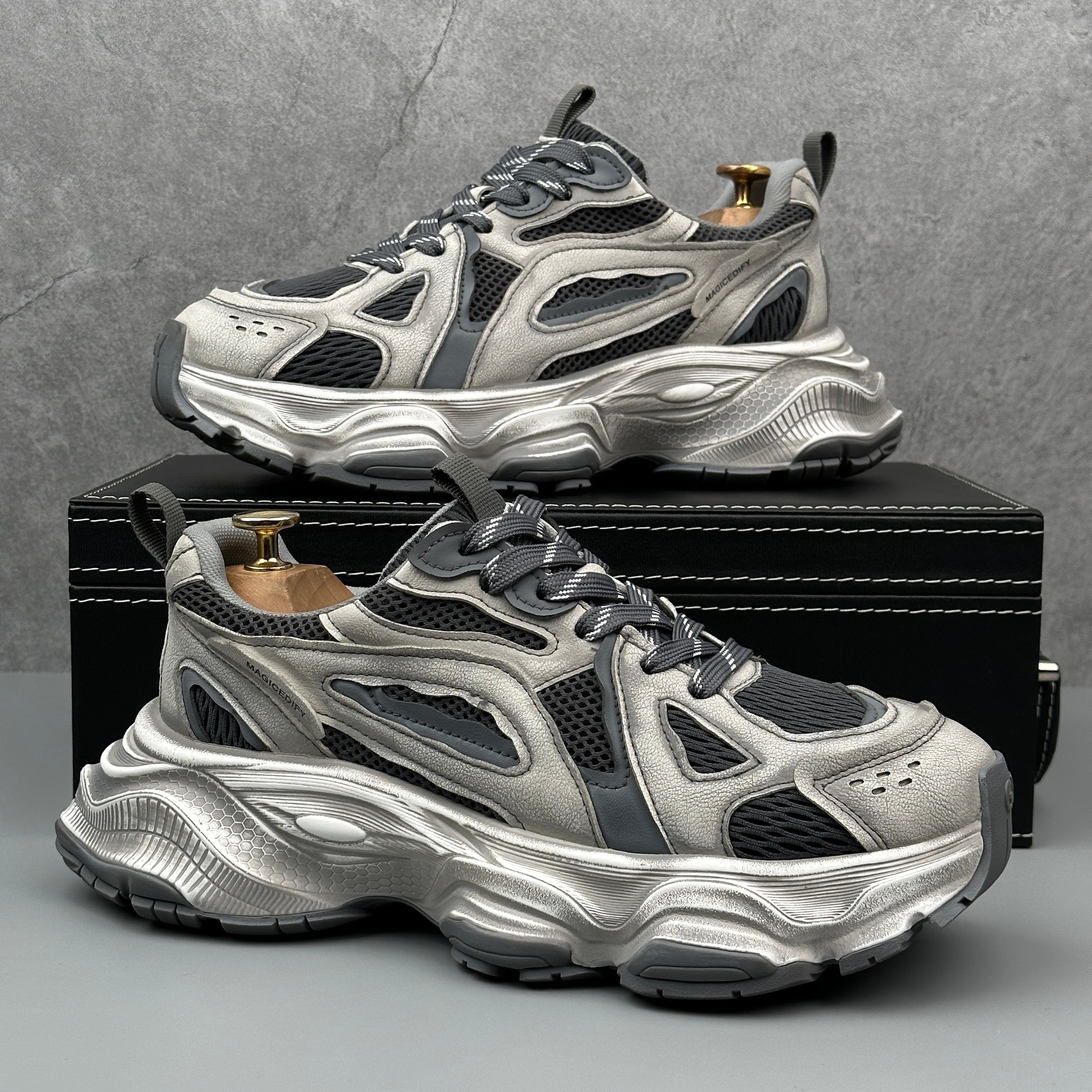 Hybriss Cabuncci RetroFit– Retro Dad Shoes