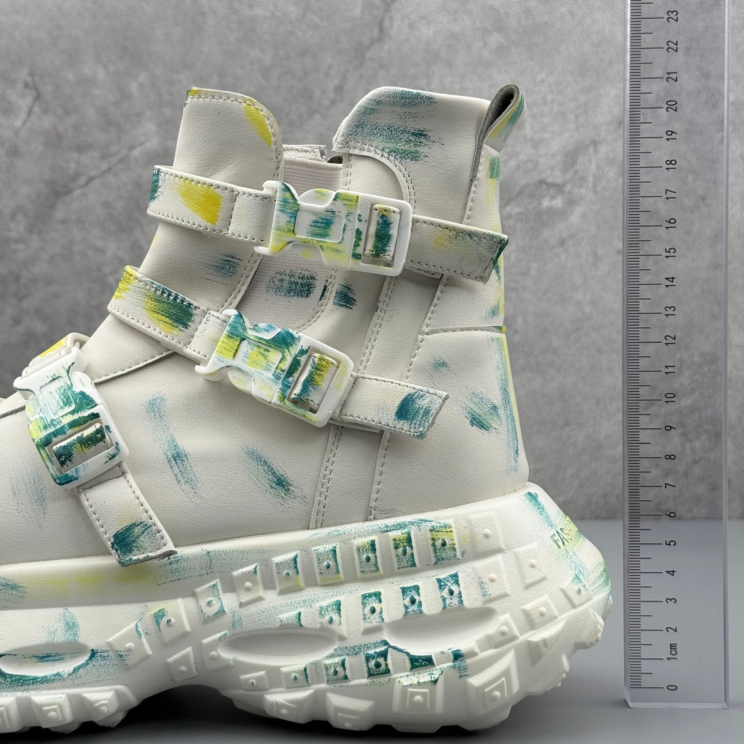 Hybriss Elevon– Leisure Martin Boots