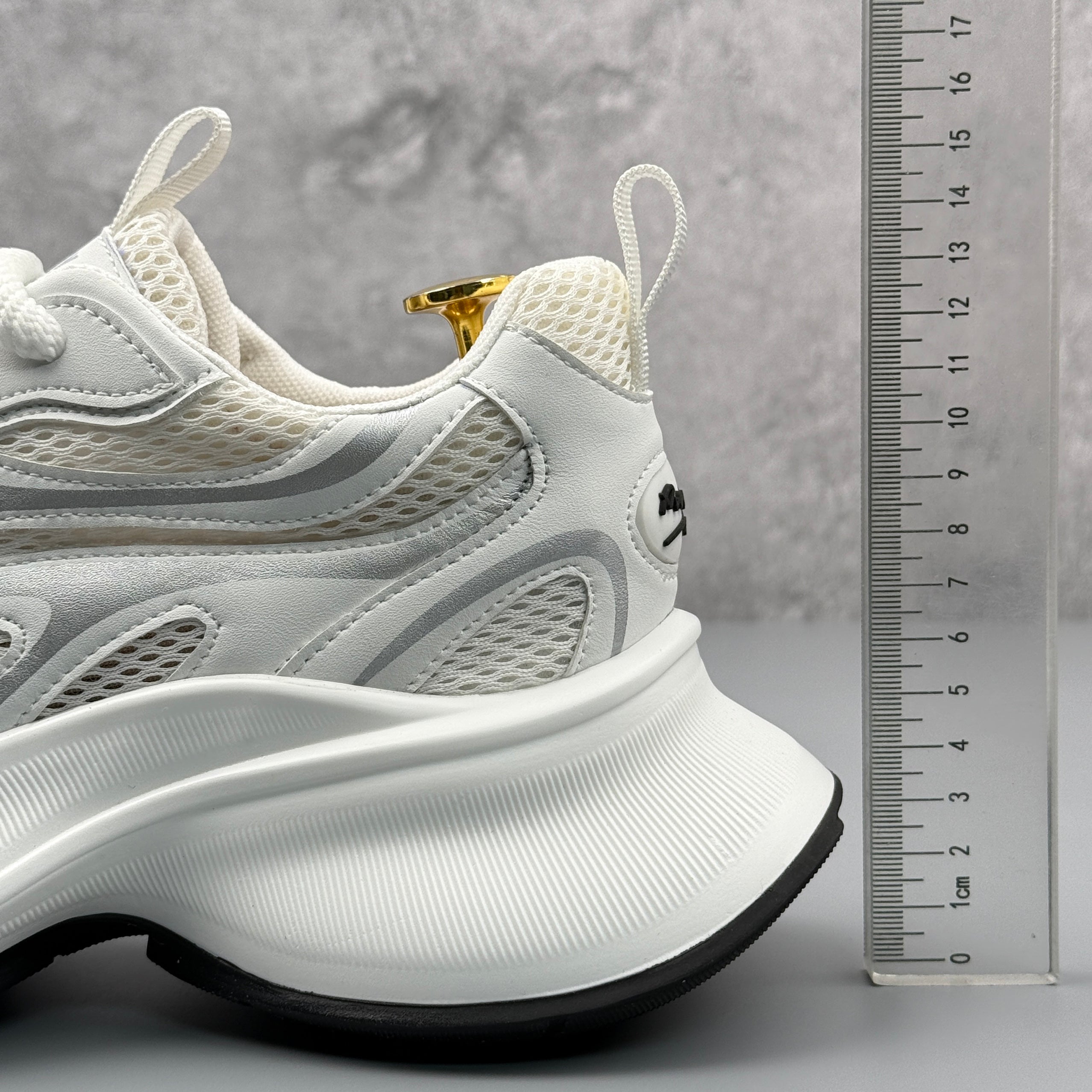 Hybriss UCOC EnerLift White– Youth Dad Shoes