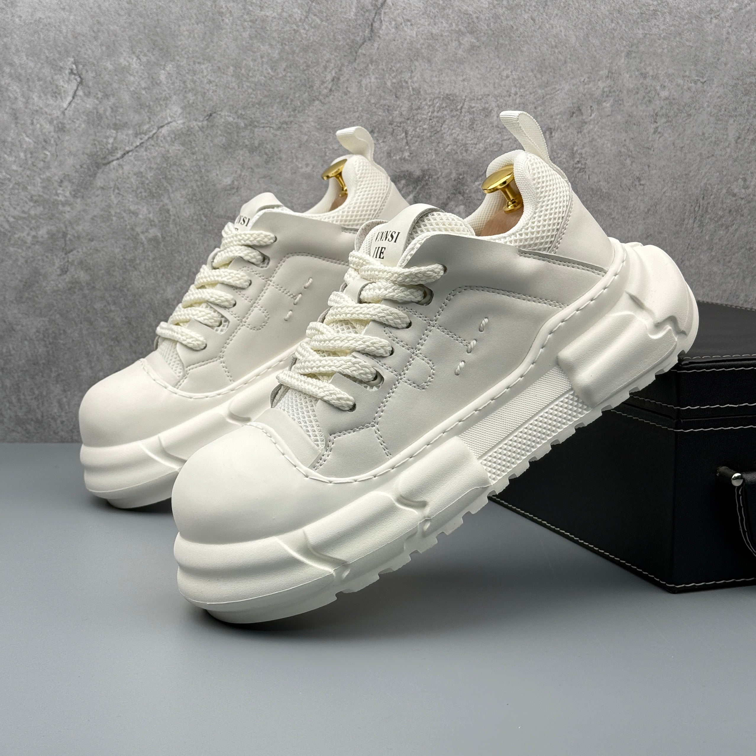 Hybriss SimpleStitch White– PU & Mikrofaserleder Sommer-Sneakers